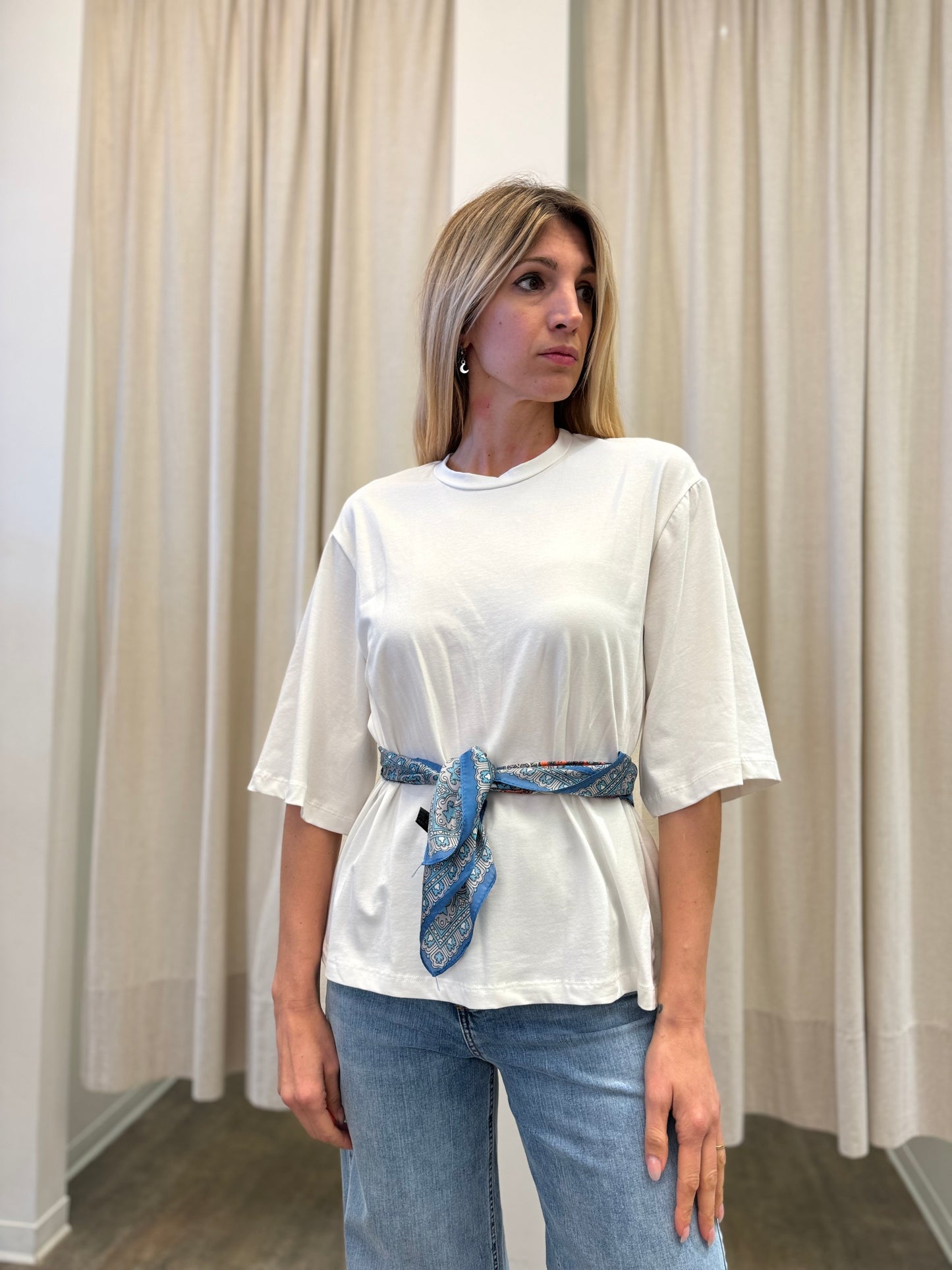 Susy Mix T-shirt con foulard LATTE