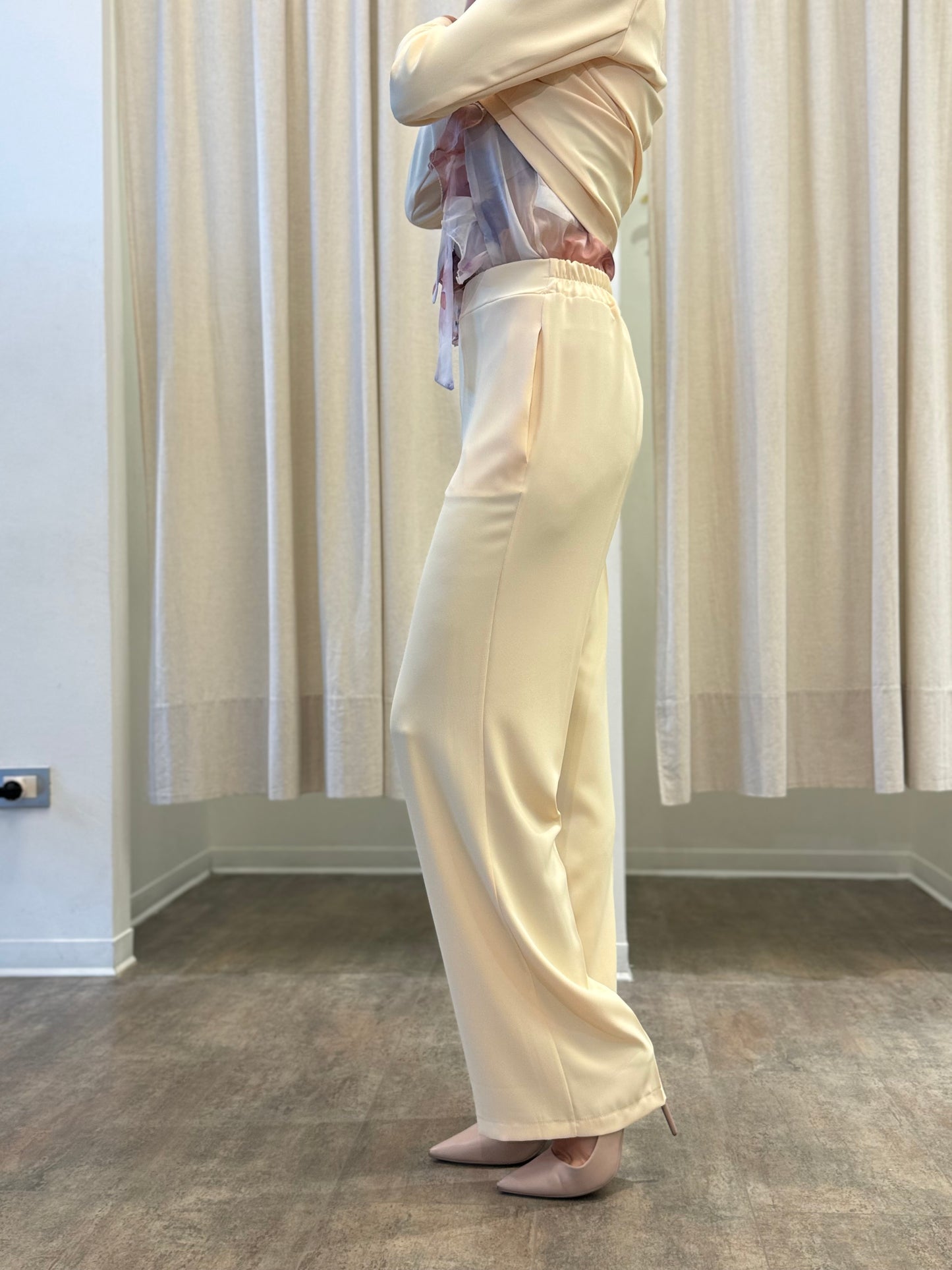 Susy Mix Pantalone tessuto scivolato largo GIALLO