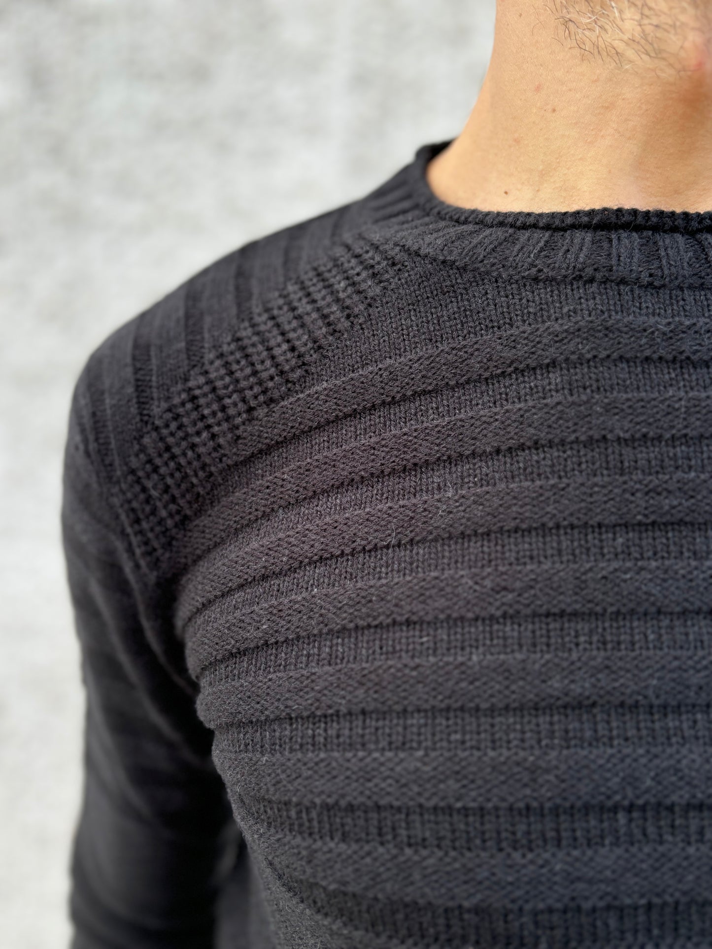 Loft88 Maglia misto lana girocollo lavorazione a righe in rilievo NERO