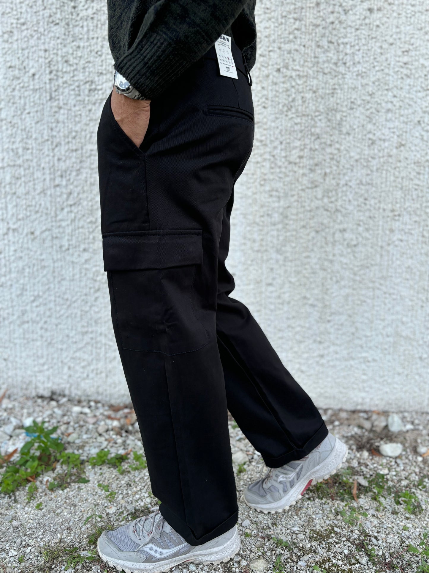 Berna pantalone con tascone a palazzo NERO