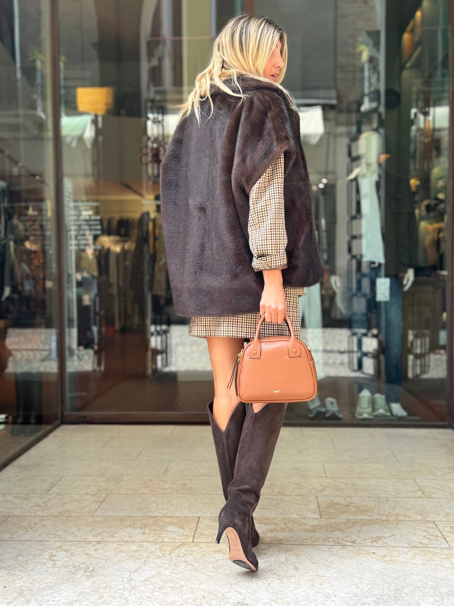 Betta Corradi Ecopelliccia smanicata a due bottoni MARRONE