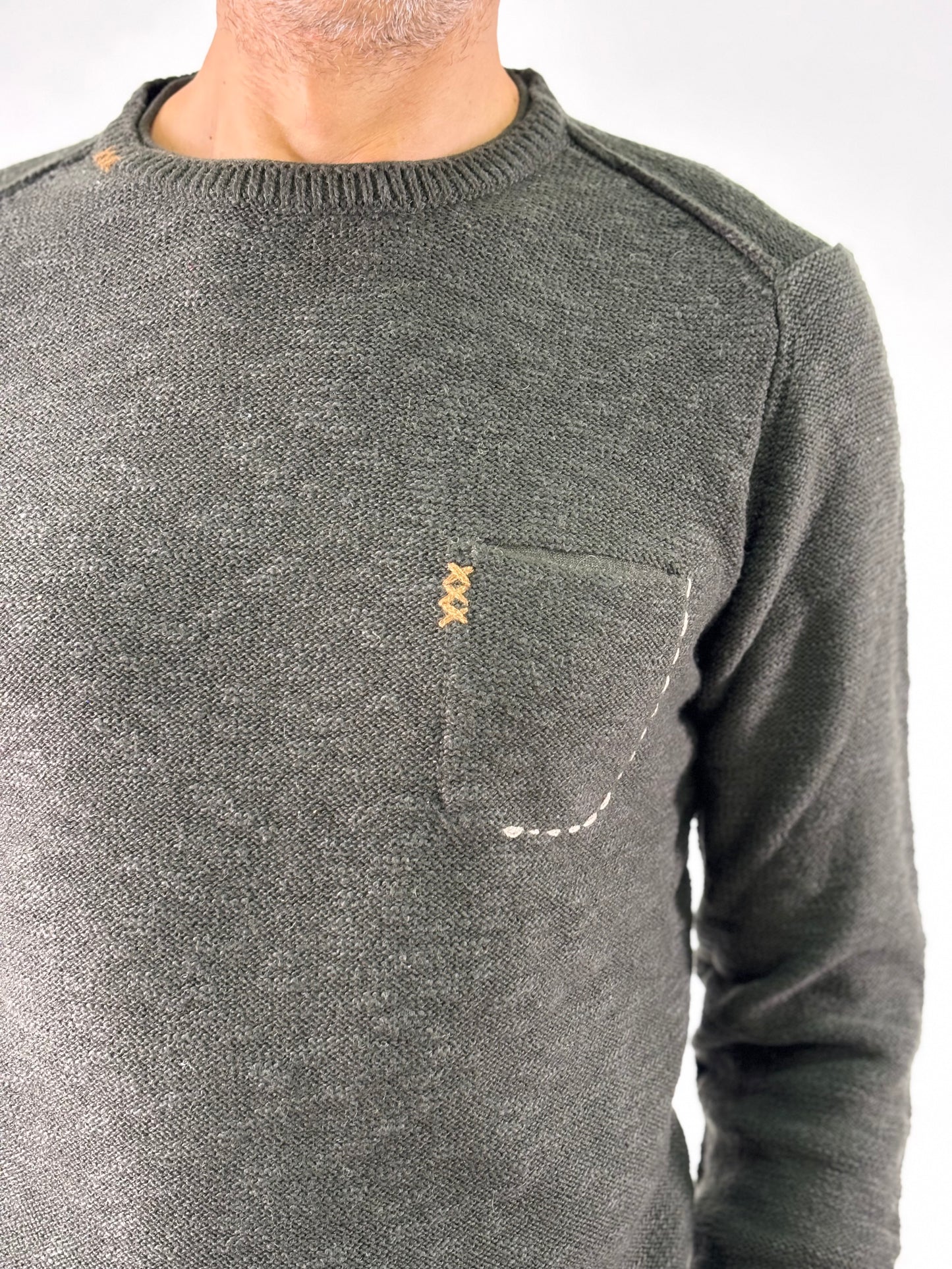 Loft88 Maglia girocollo con taschino MILITARE