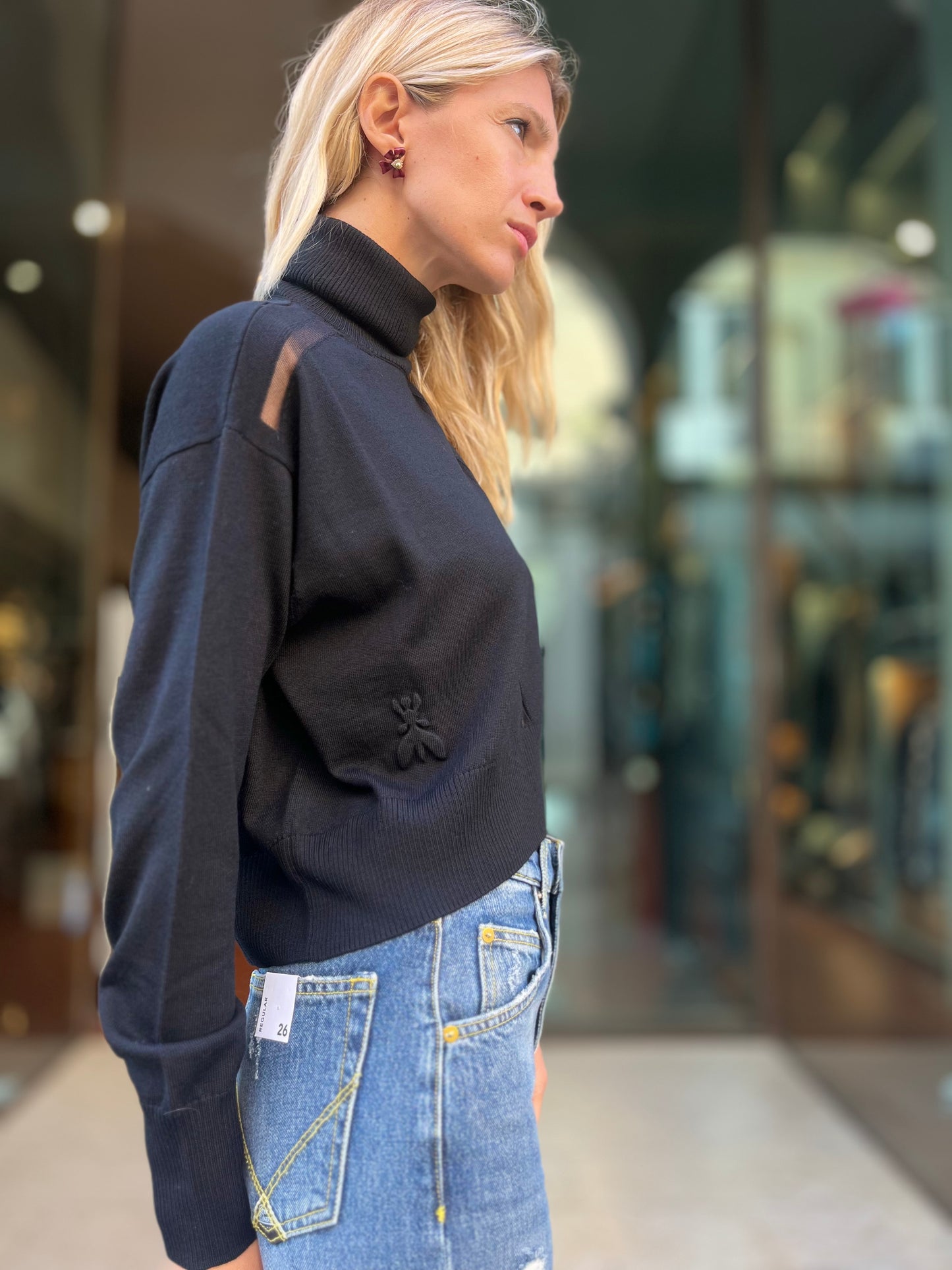 Patrizia Pepe Maglia 100%lana c/alto, trasparenza al centro, logo in rilievo NERO