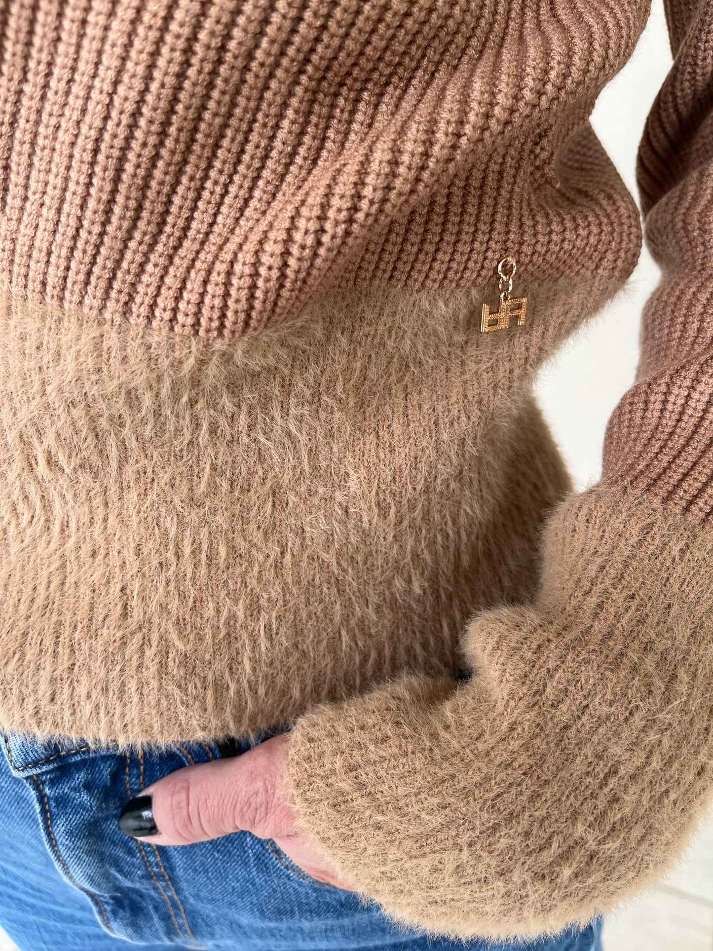 Artigli Maglia collo ad anello con pelo CAMMELLO