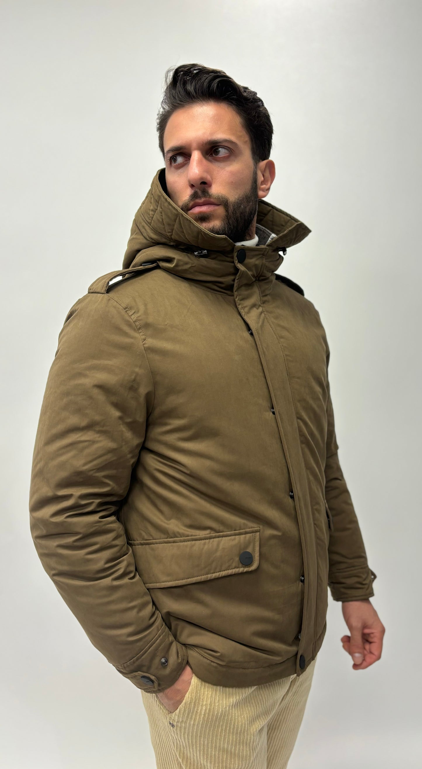Heskimo Parka corto con tasche pattina frontali e cappuccio TABACCO