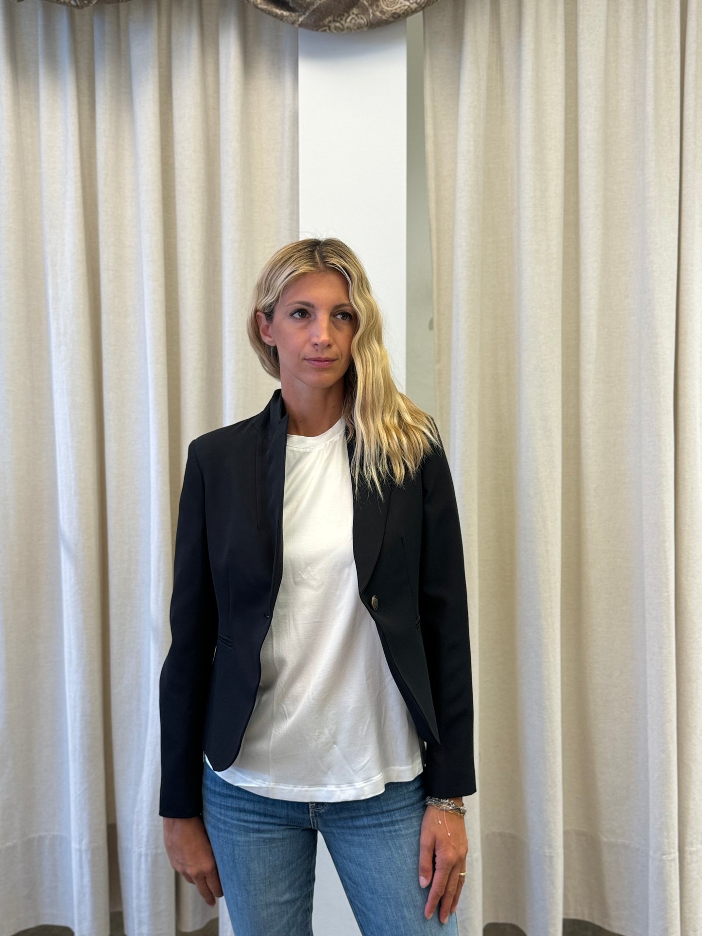 Eco Giacca corta 1 bottone NERO