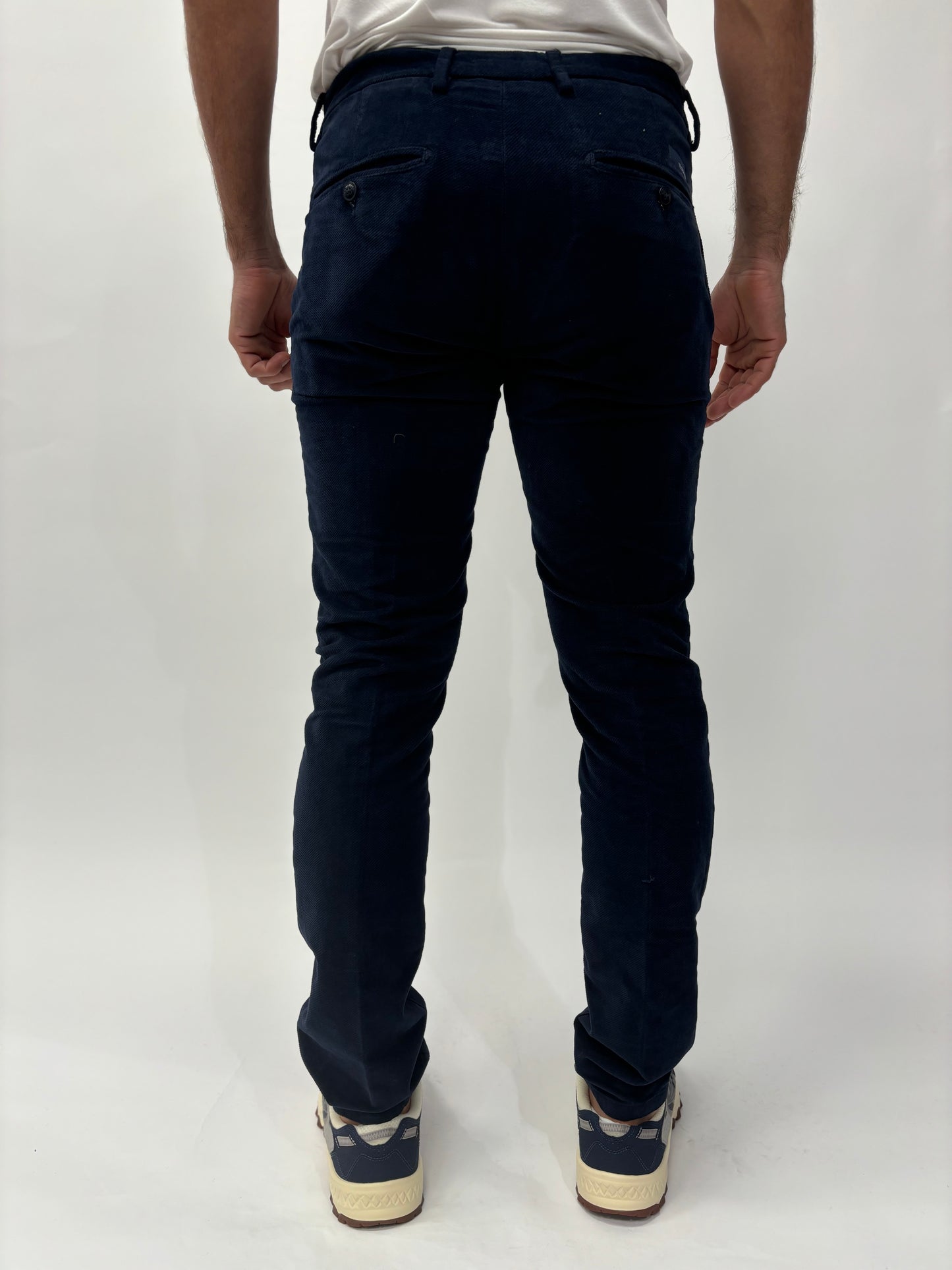 Teleria Zed Pantalone chino tessuto diagonale in fustagno BLU