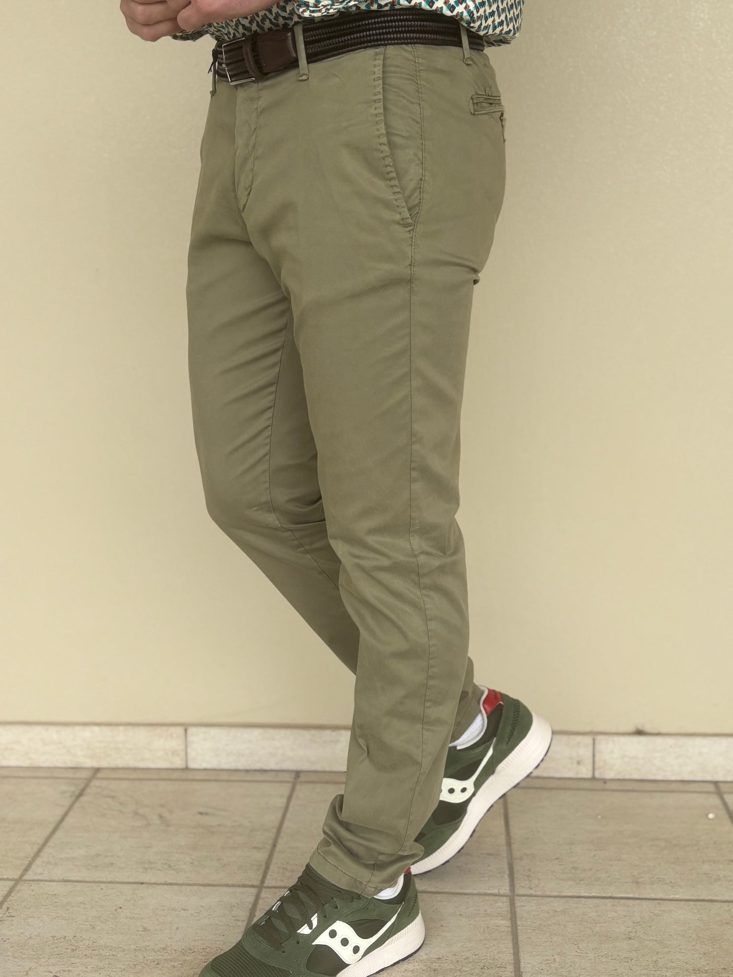 LE BRAGHE chino gabardina leggera stretch slim verde militare