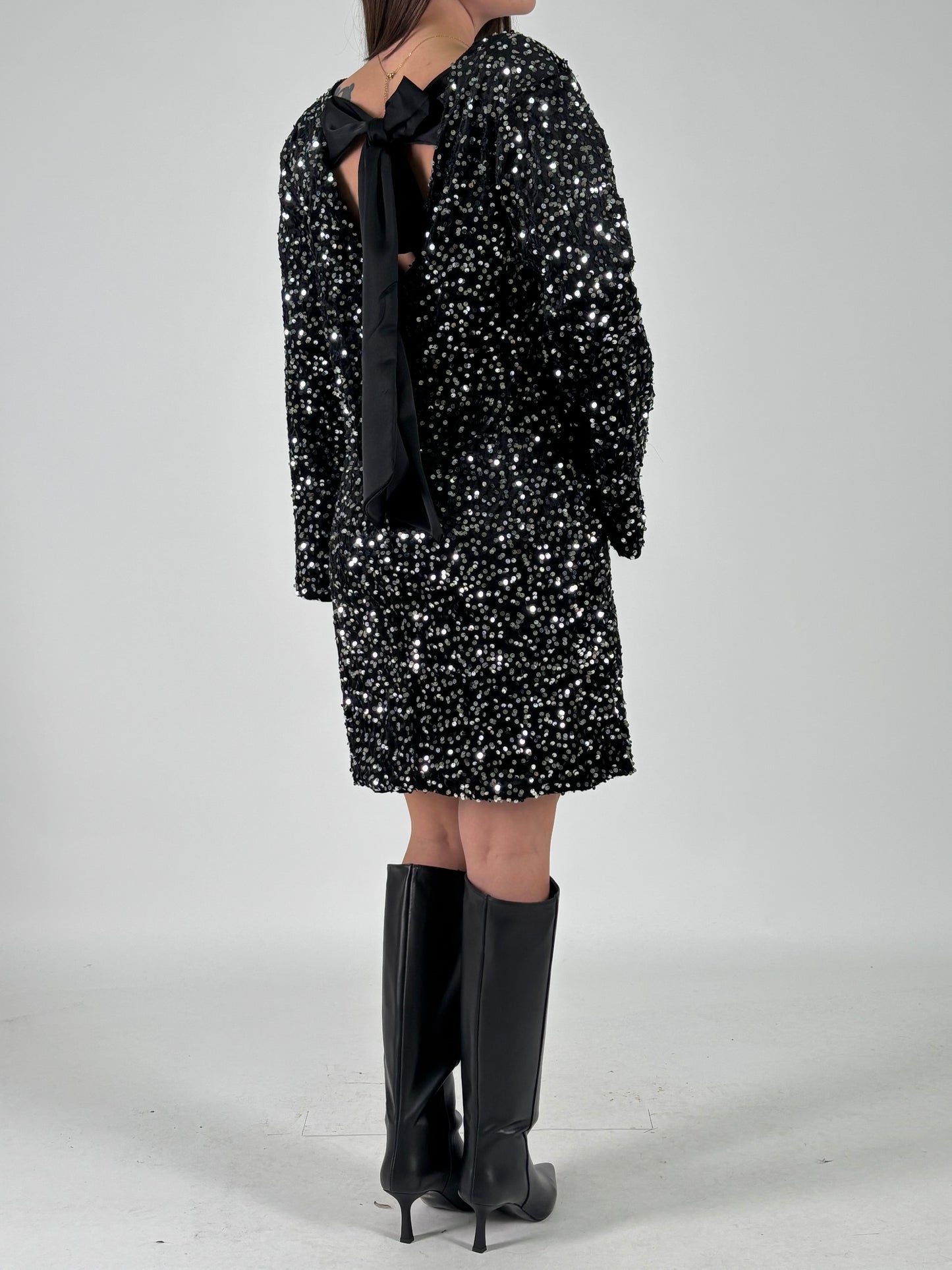 Aglaea Abito corto girocollo ml in paillettes argento NERO