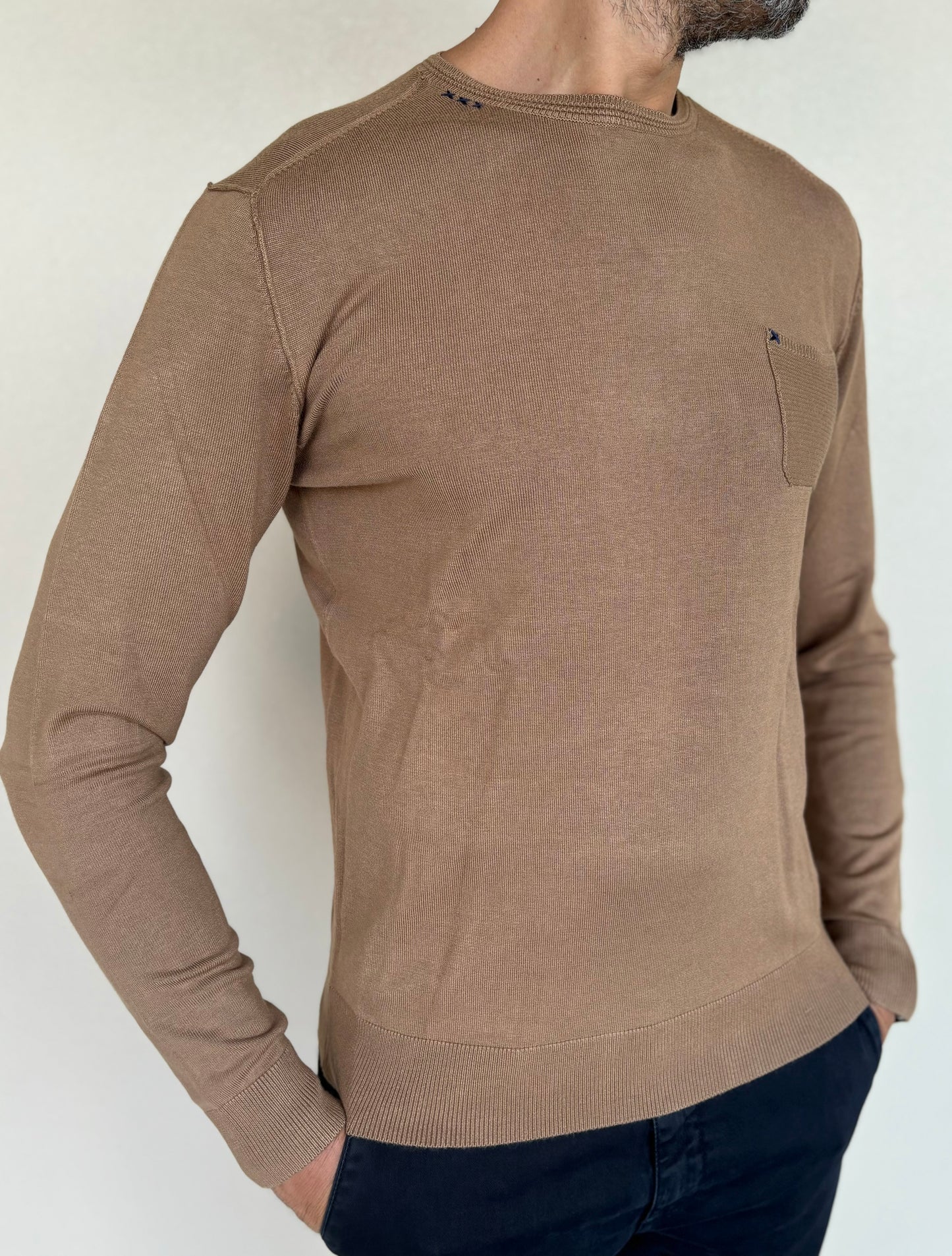 Loft88 Maglia in viscosa girocollo con taschino NOCCIOLA