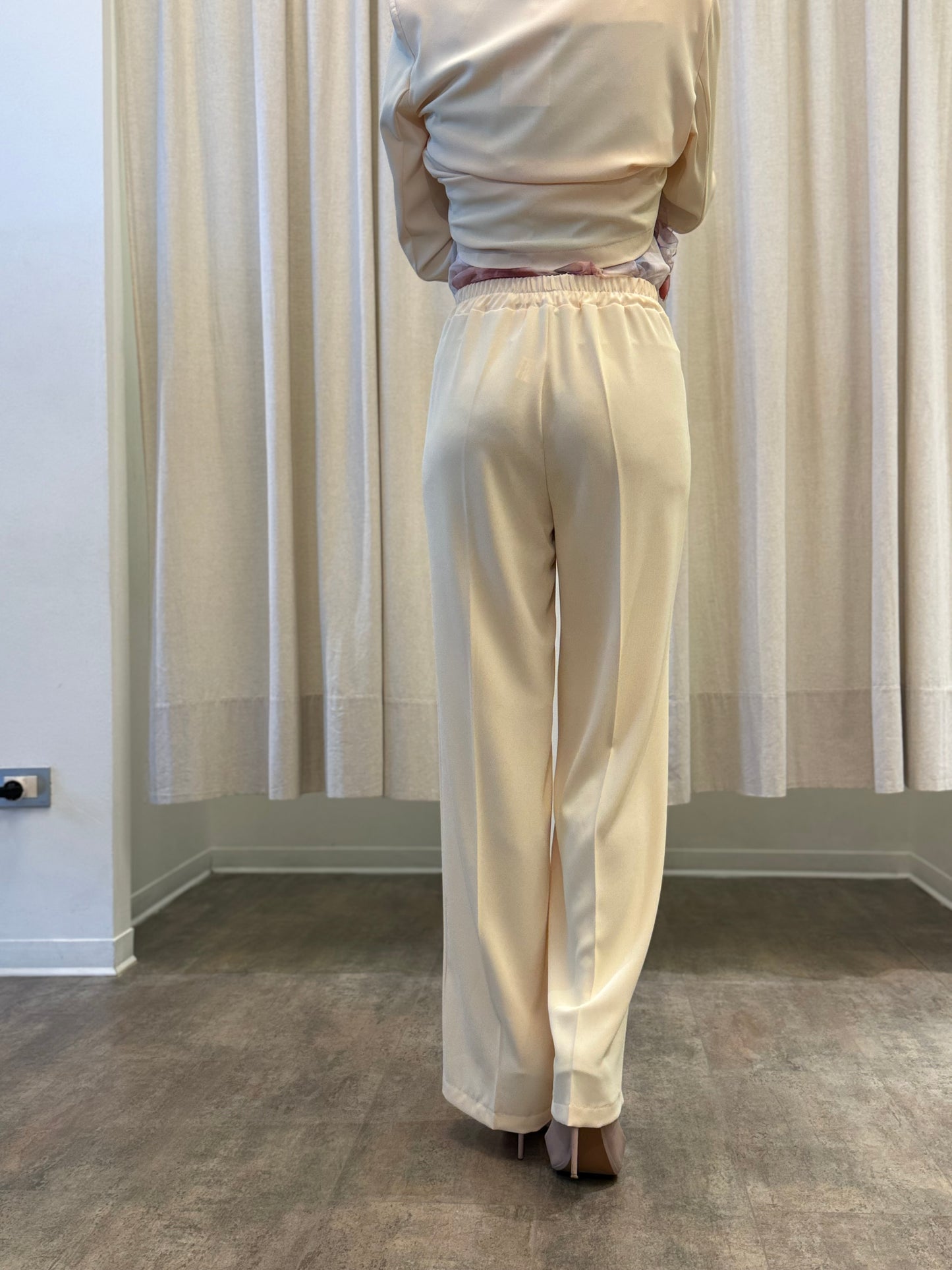 Susy Mix Pantalone tessuto scivolato largo GIALLO