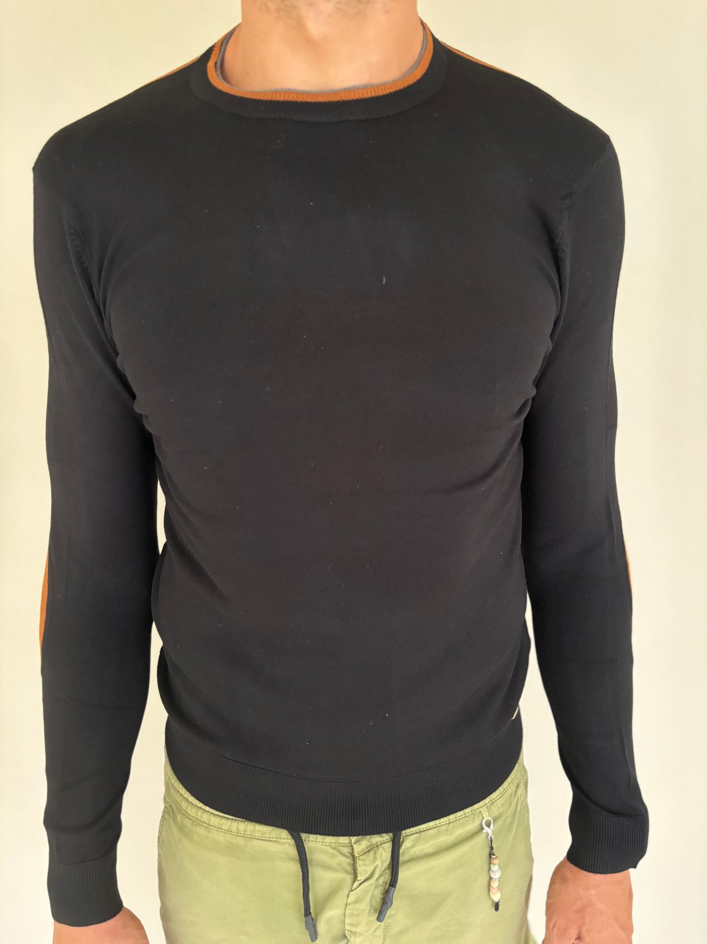 Markup Maglia girocollo con bordino con toppa NERO