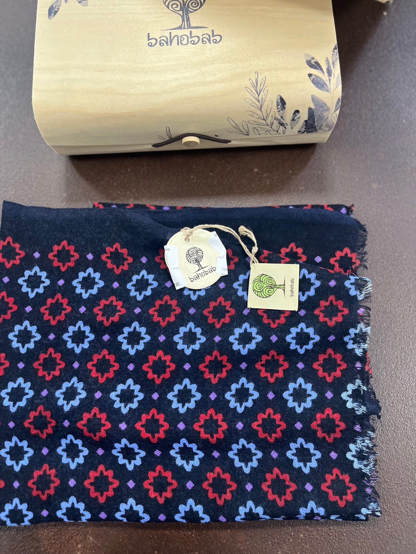 Bahobab Sciarpa 100% lana fantasia BLU/ROSSO/CELESTE/LILLA