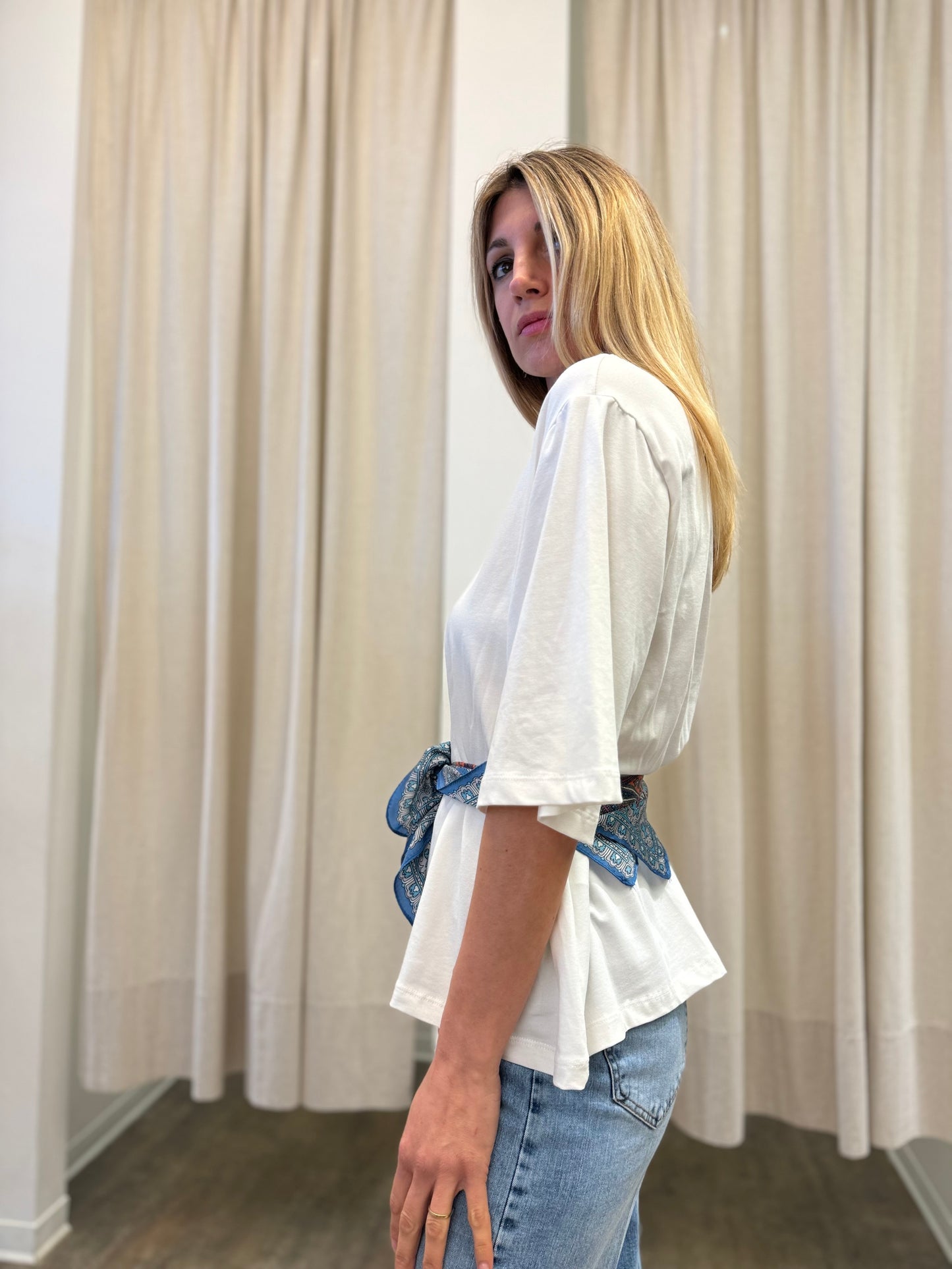 Susy Mix T-shirt con foulard LATTE