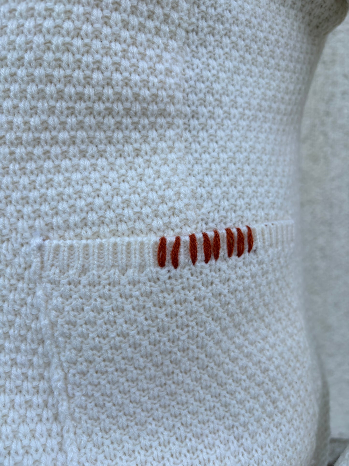 Markup cardigan-giaccamaglia con ricami chicco di riso LATTE