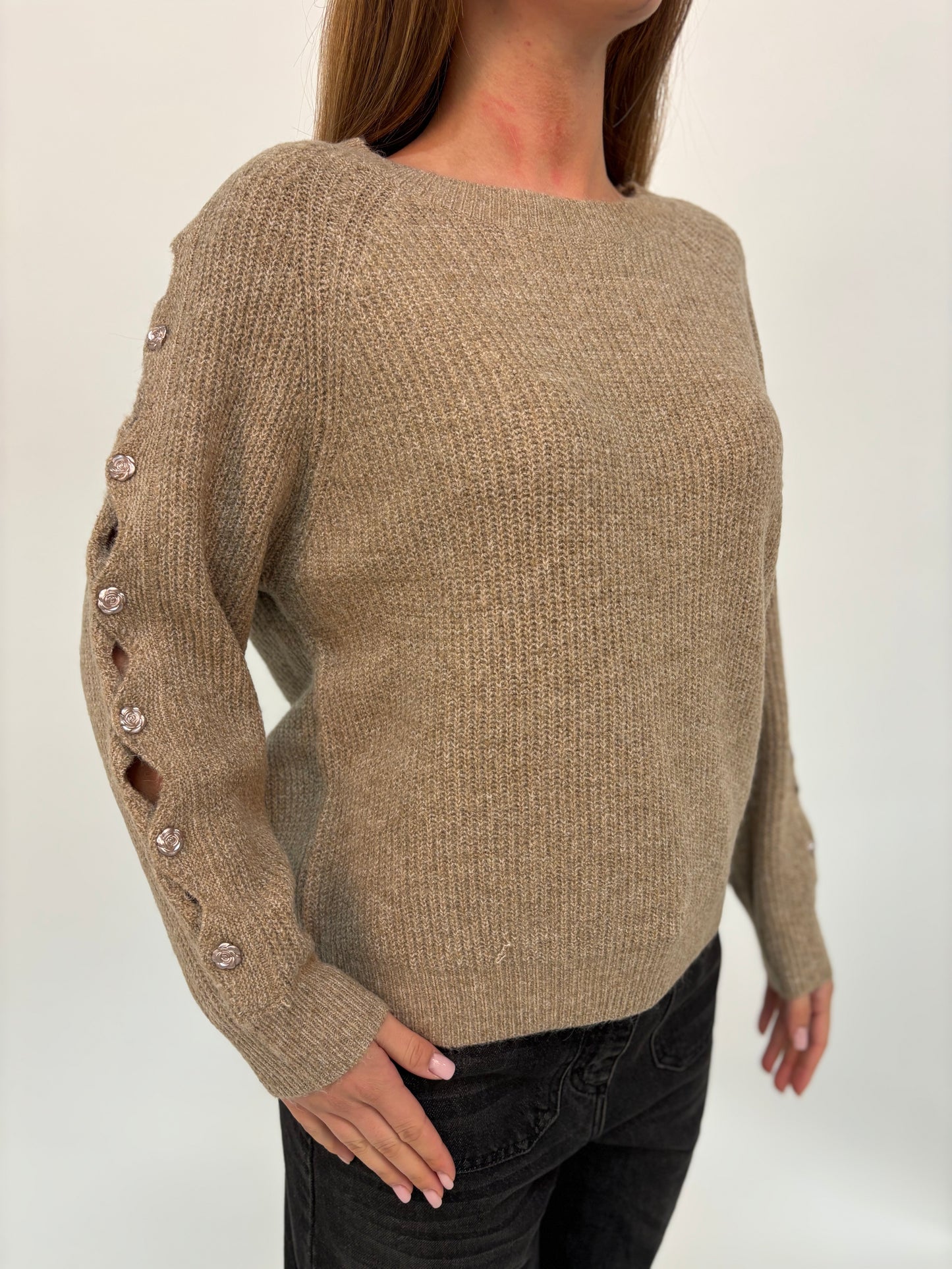 Molly Bracken Maglia con bottoni a forma di rosa lungo la manica BEIGE