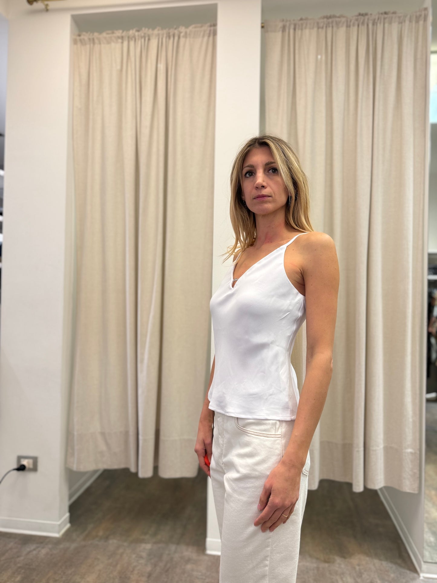 Guess Canotta con marchio sul seno BIANCO