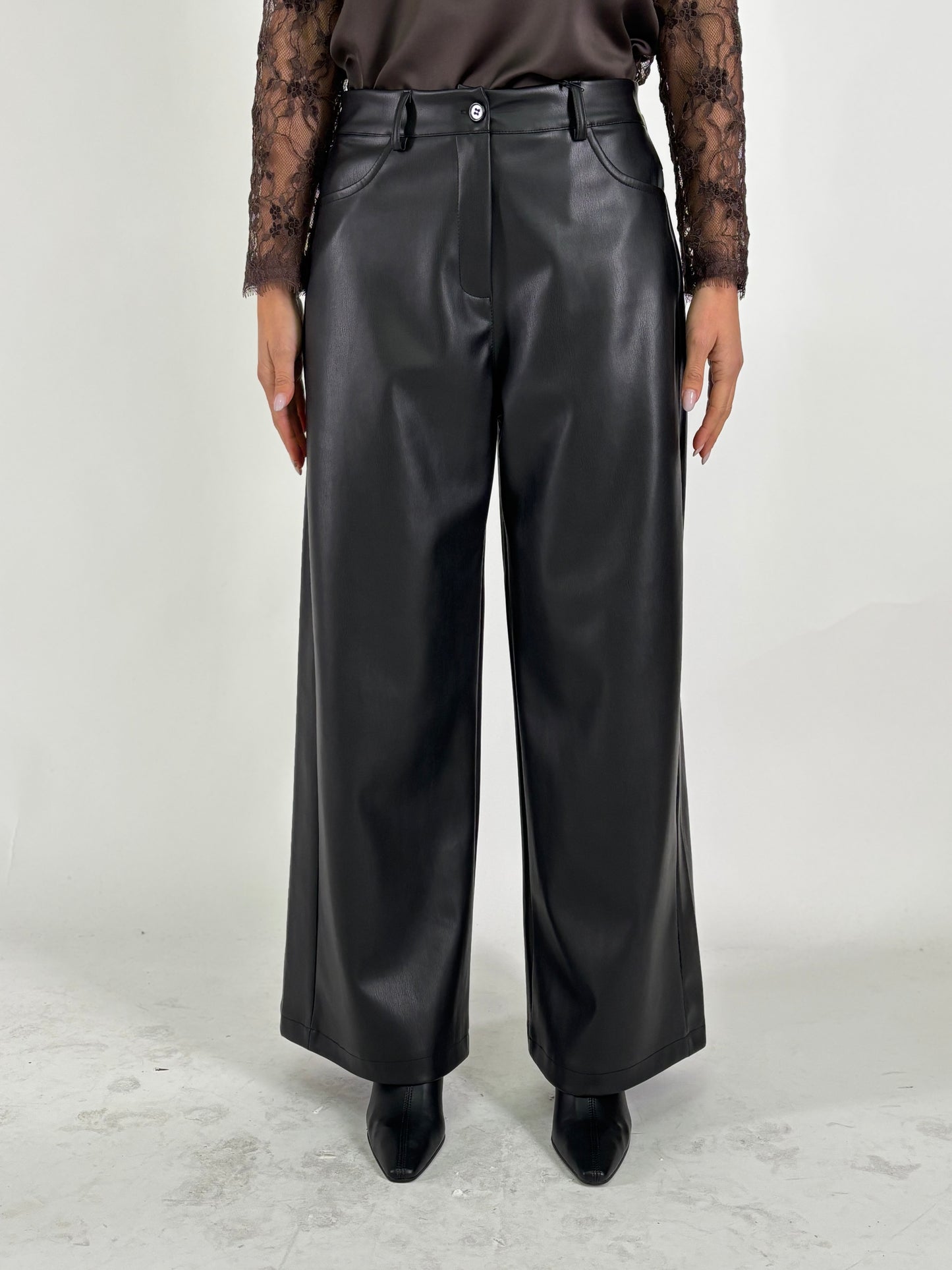 Tensione In Pantalone palazzo Giusy in ecopelle NERO