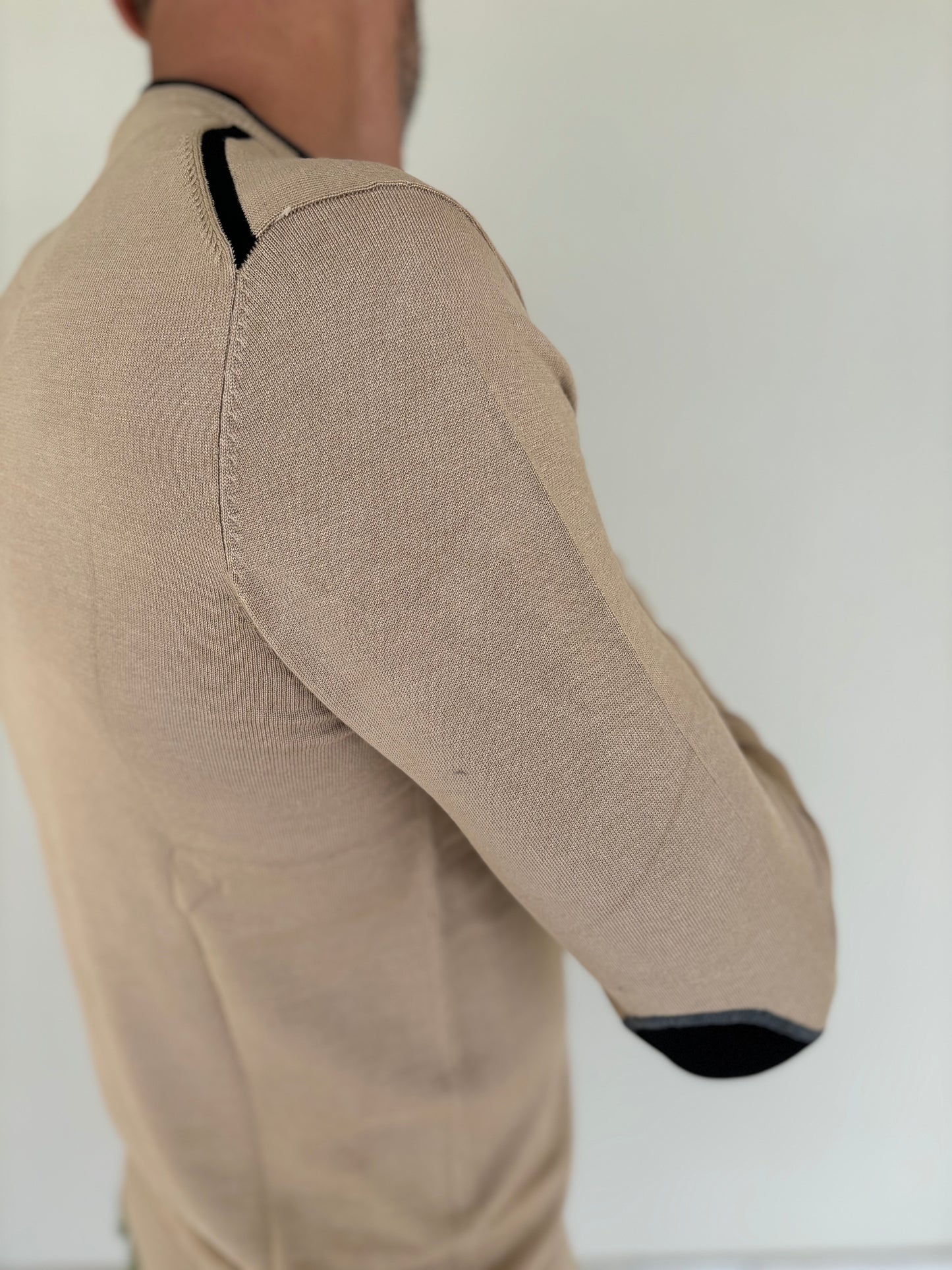 Markup Maglia girocollo con bordino con toppa CAMMELLO