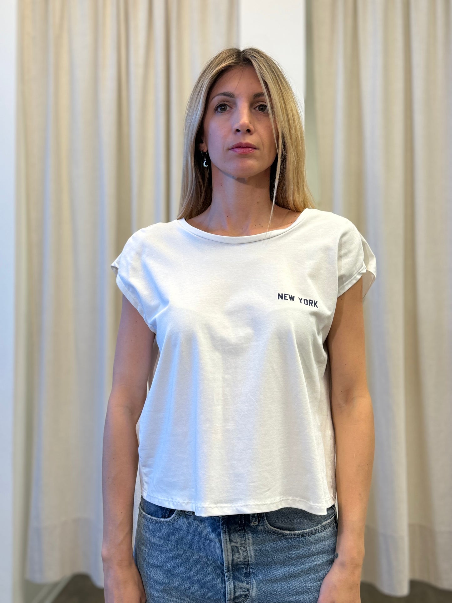Susy Mix T-shirt scollo schiena con fiocco riga blu BIANCO