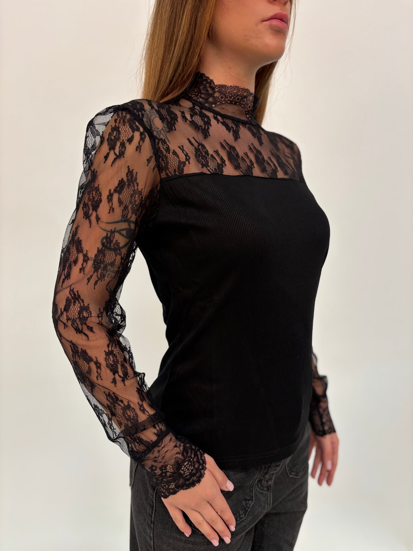 Molly Bracken Maglia a costine con ml in pizzo NERO