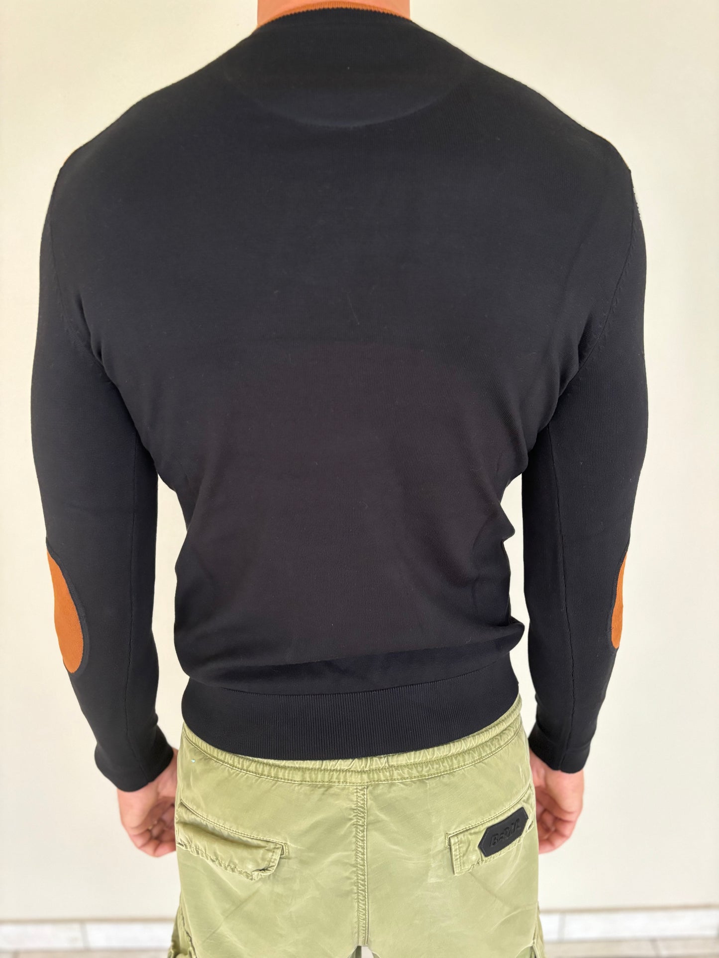 Markup Maglia girocollo con bordino con toppa NERO