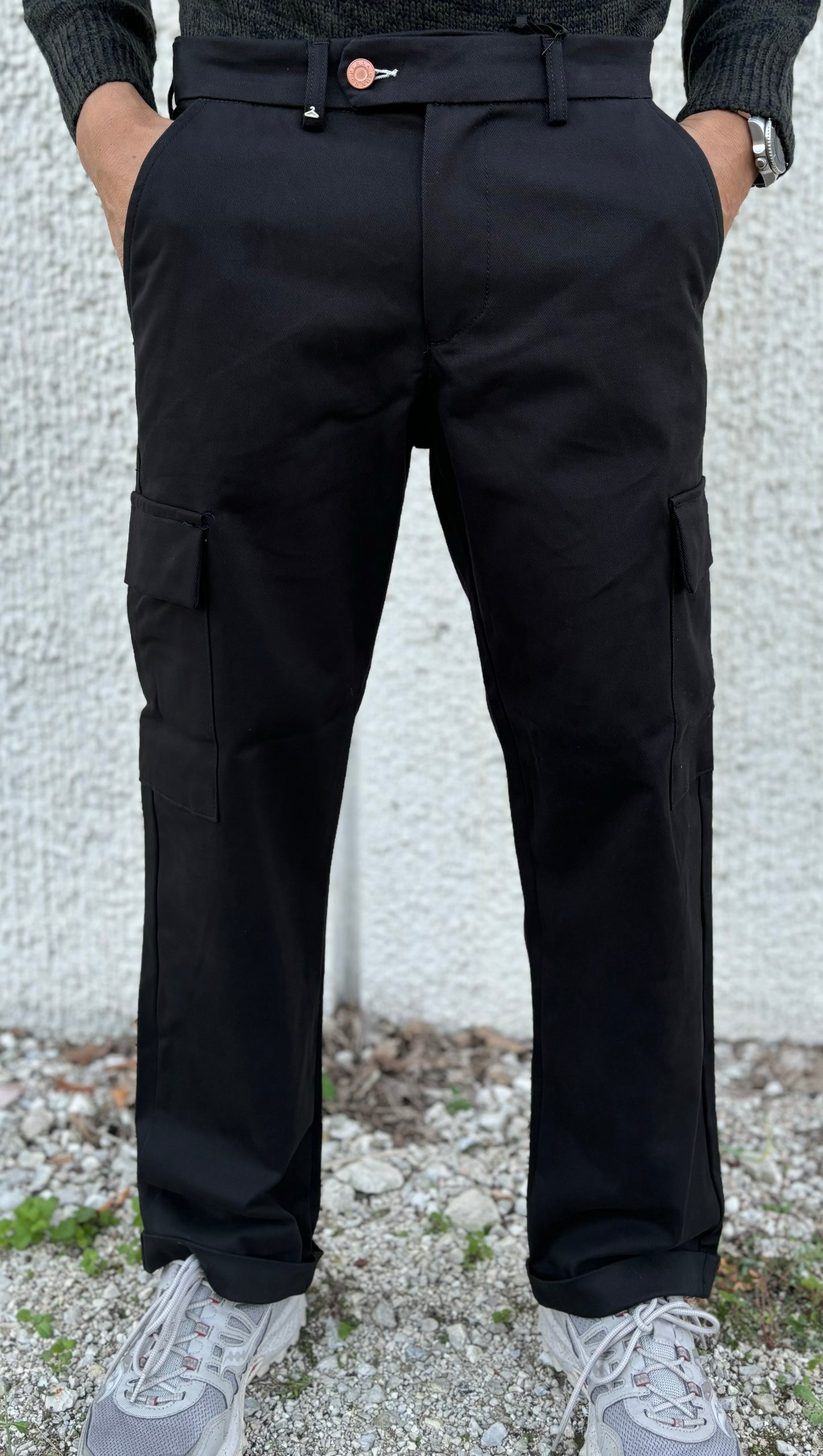 Berna pantalone con tascone a palazzo NERO