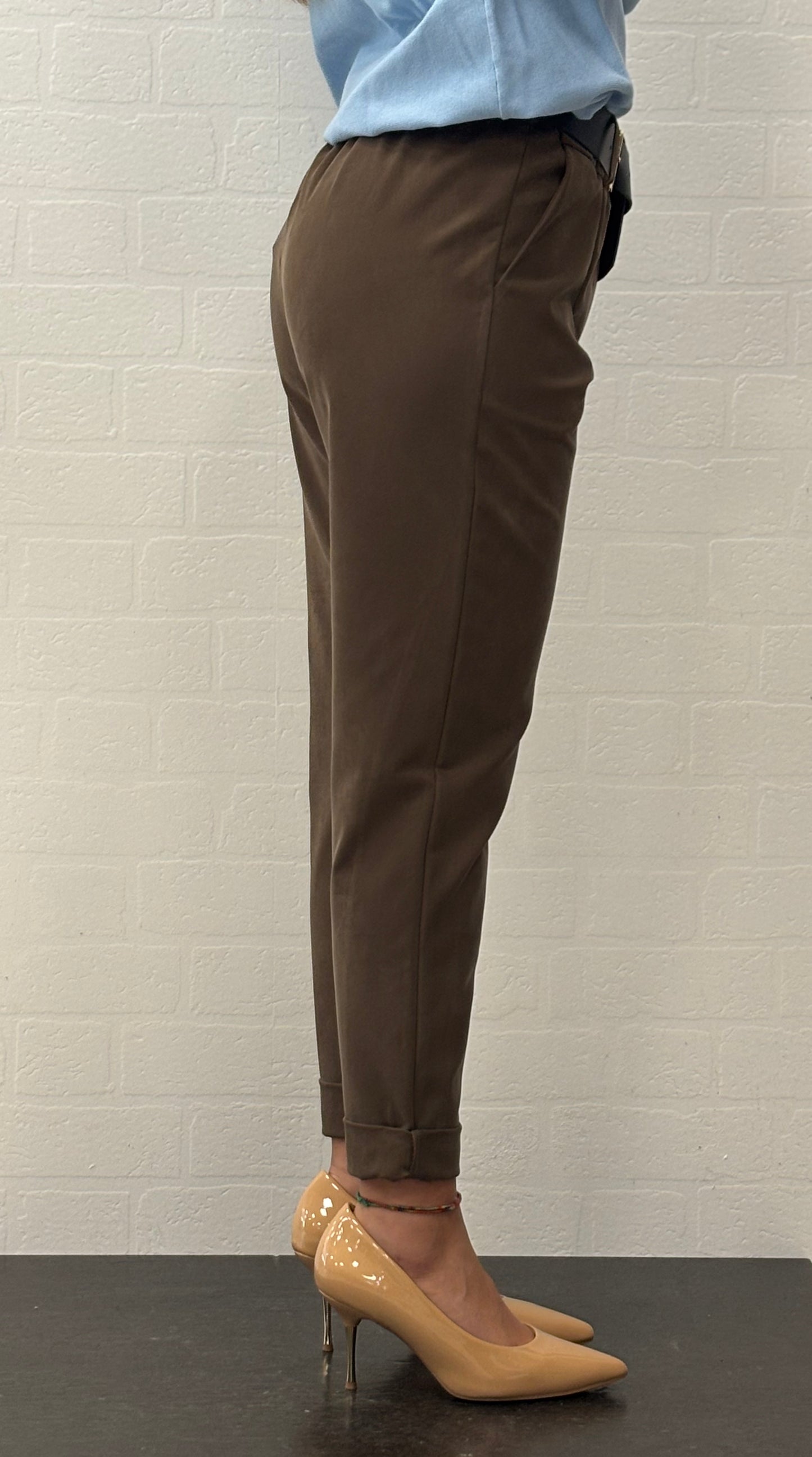 Susy Mix Pantalone con cintura cropped FANGO