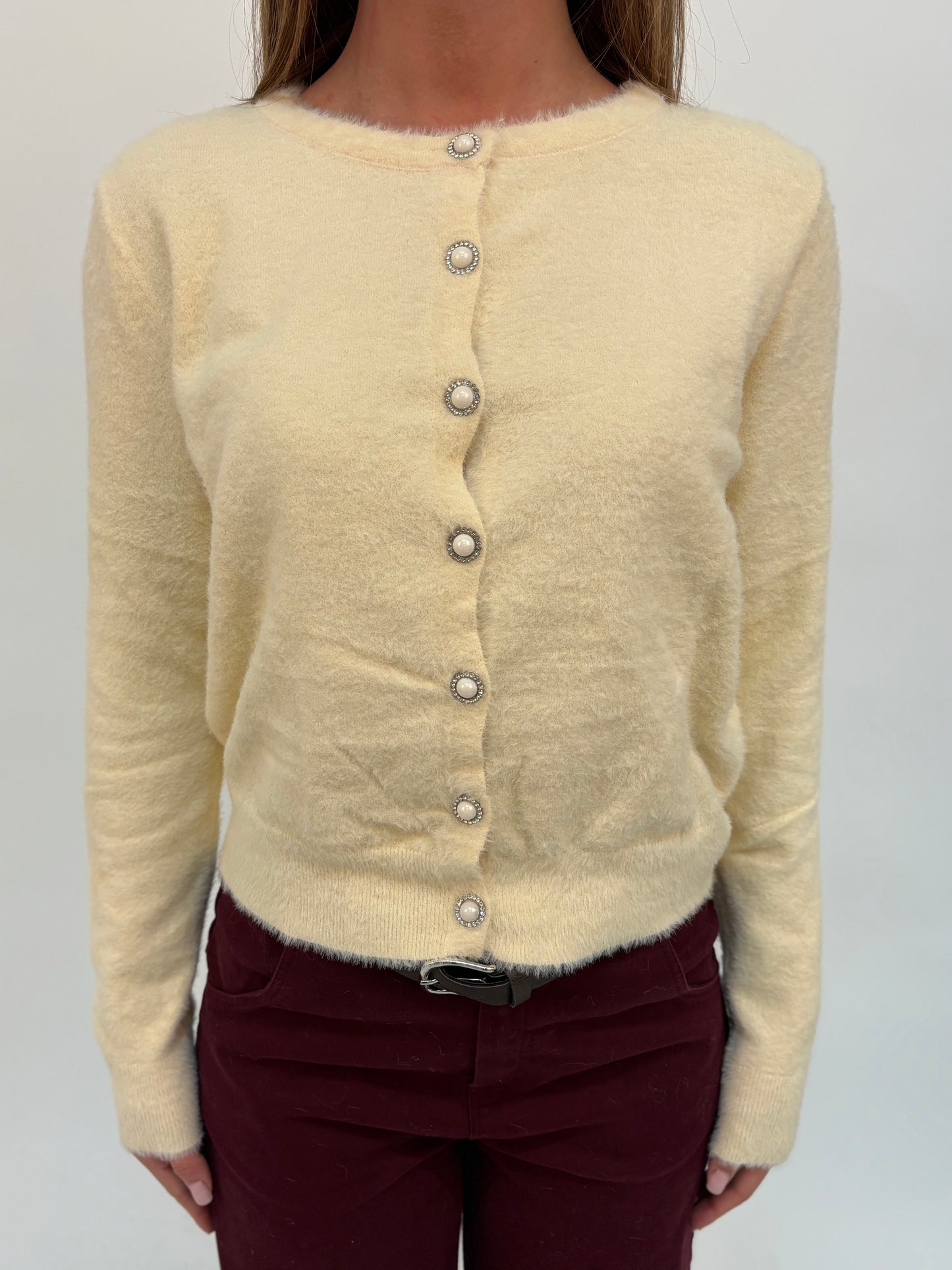 Molly Bracken Cardigan peluche con bottoni gioiello PANNA