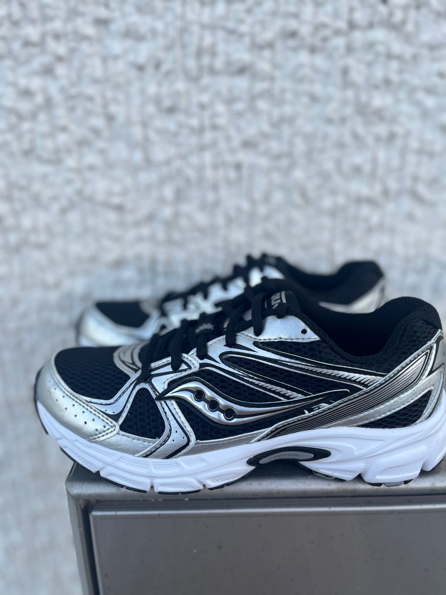 Saucony RIDE MILLENNIUM NERO ARGENTO