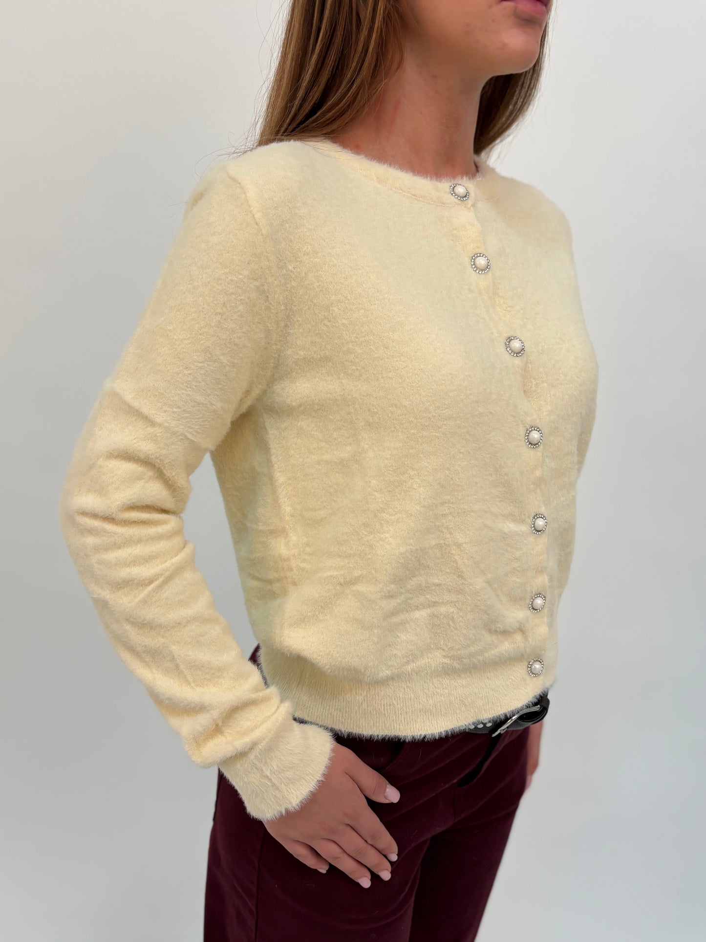 Molly Bracken Cardigan peluche con bottoni gioiello PANNA