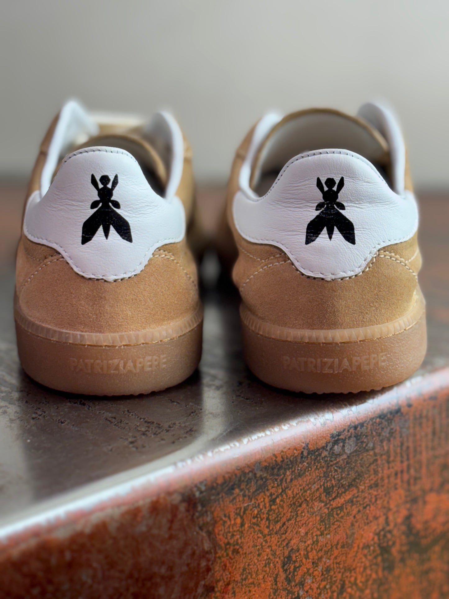 Patrizia Pepe Sneakers scamosciato skin'93 CAMMELLO