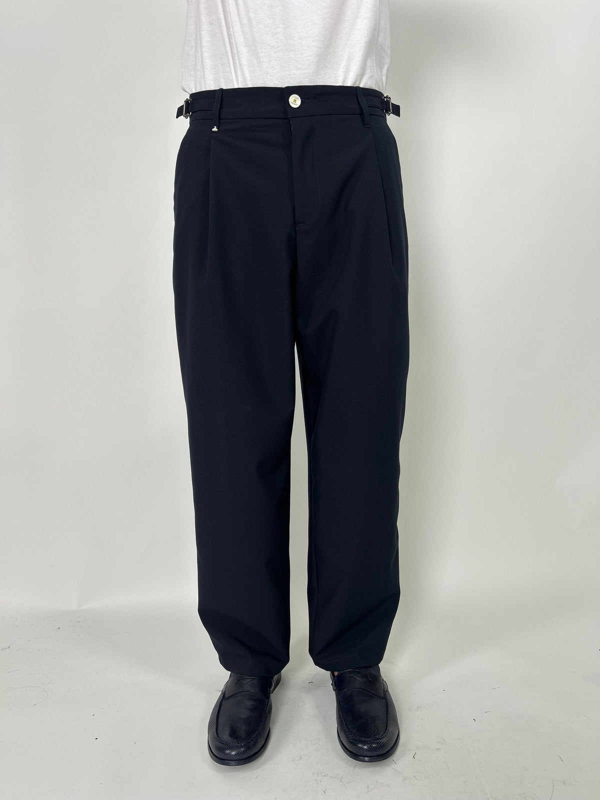 Pantalone morbido con pences