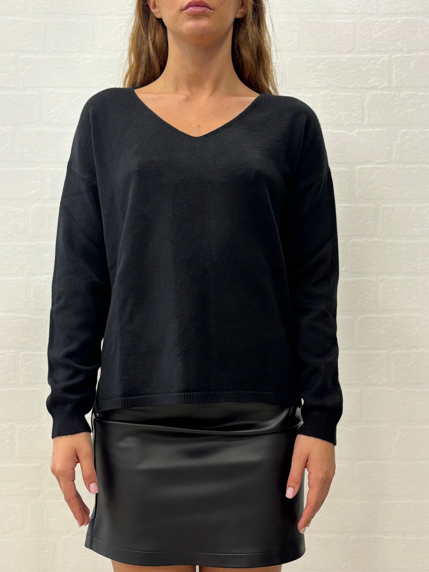 Griffai Maglia collo V spacchetti laterali NERO