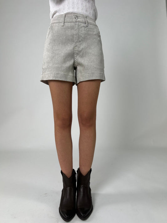 Short con allacciatura ad un bottone più zip
