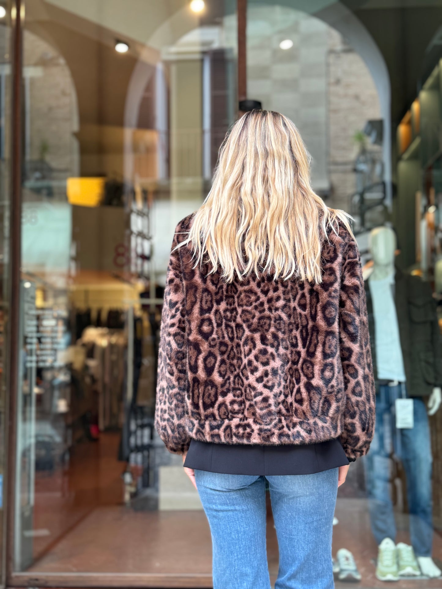 Betta Corradi Ecopelliccia modello bomber MACULATO