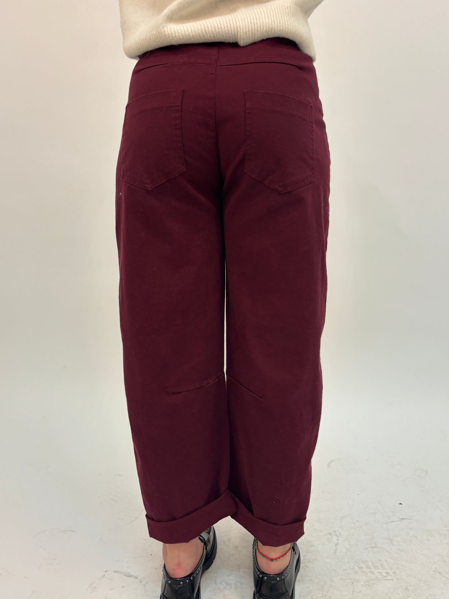 Tensione In Pantalone ovetto con cintura BORDEAUX