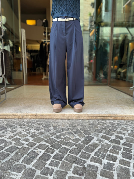 Merci Pantalone dritto con pences, tasche laterali, zip e gancio BLU