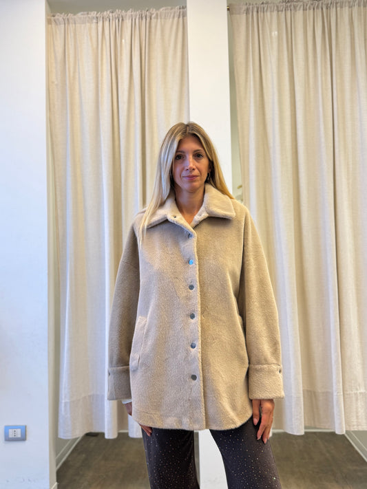 Tensione In Pelliccia sintetica double con colletto BEIGE
