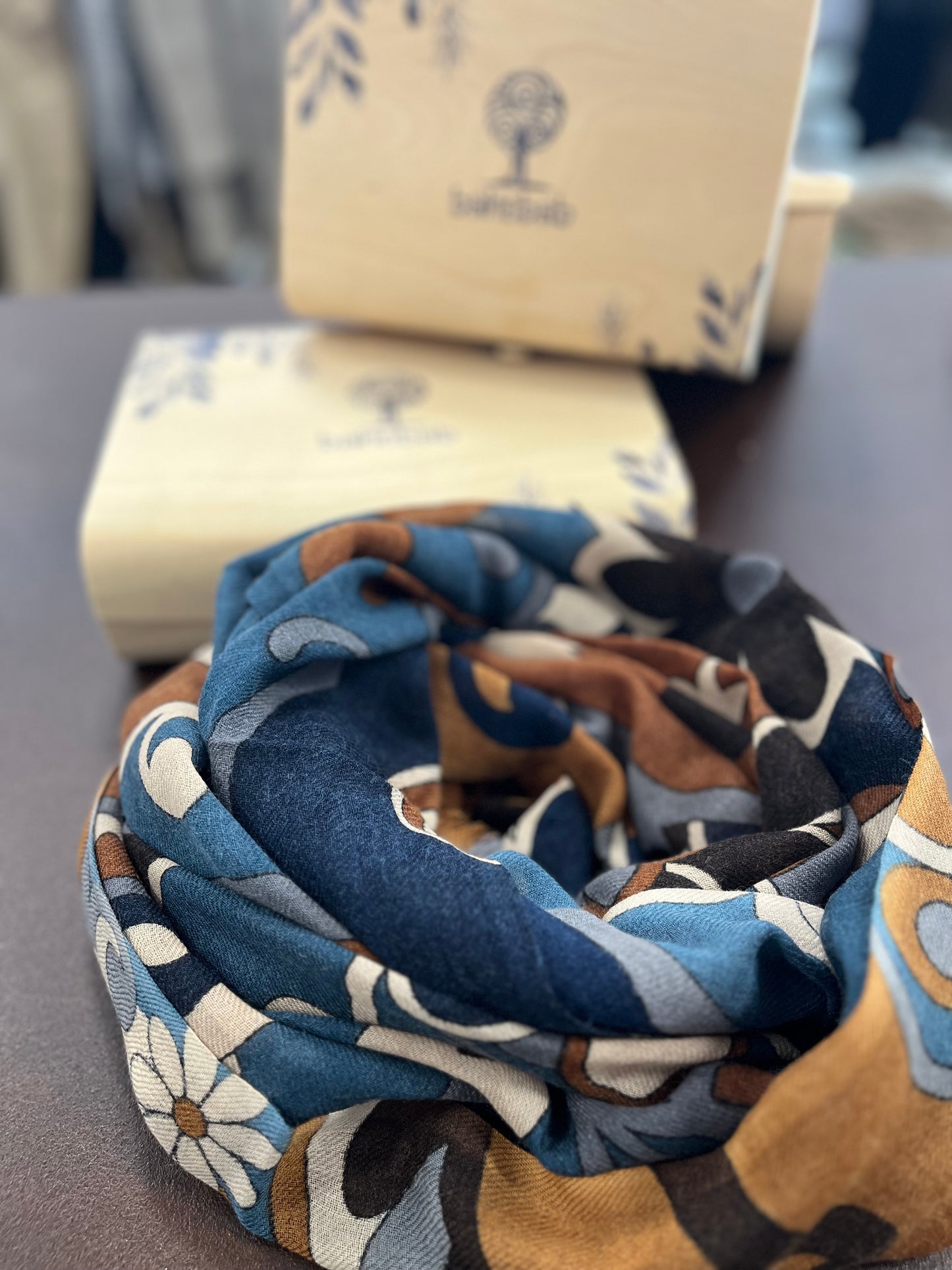 Bahobab Sciarpa 100% lana fantasia fiori GRIGIO/AVIO/MORO/BEIGE