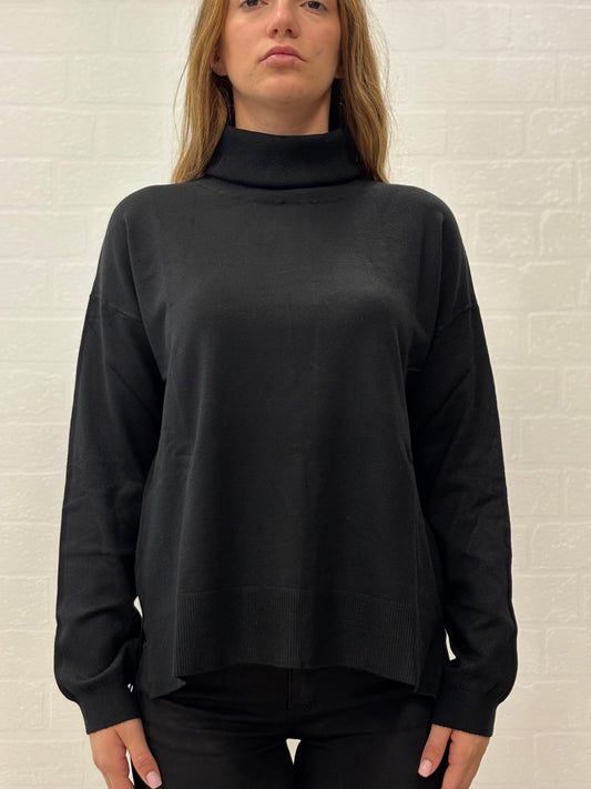 Griffai Maglia dolcevita over ml in Viscosa NERO