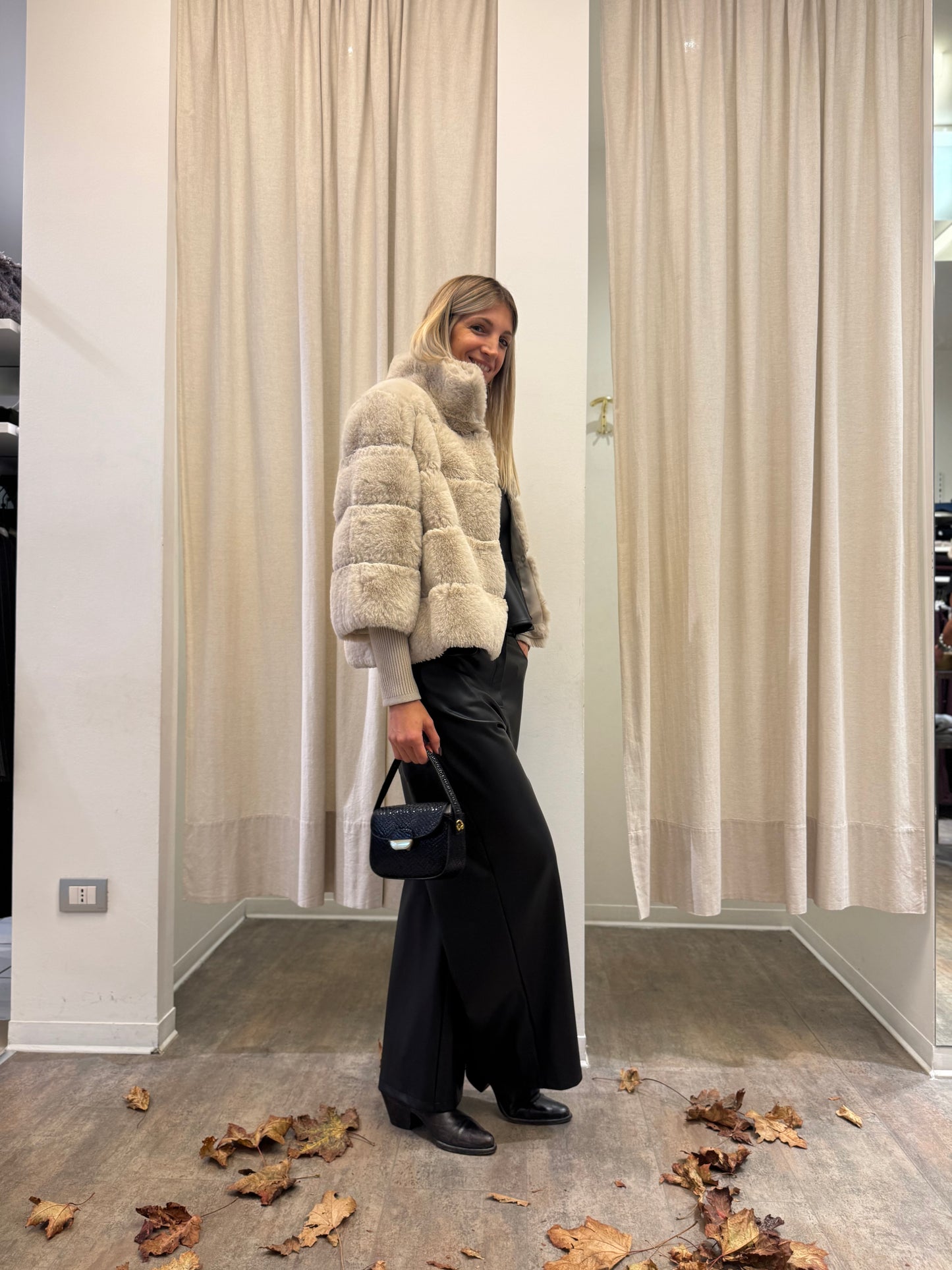 Tensione In pantalone palazzo in ecopelle NERO