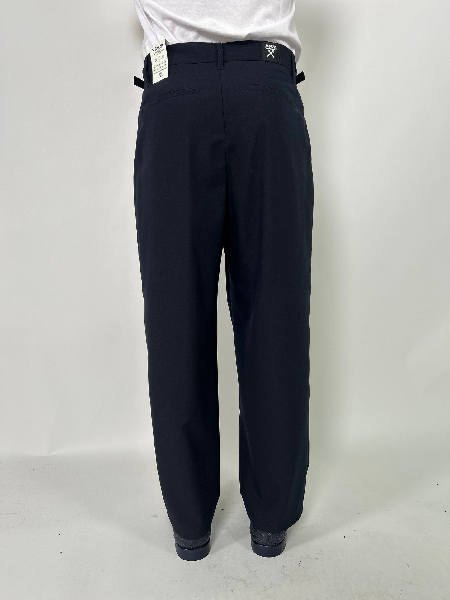 Pantalone morbido con pences