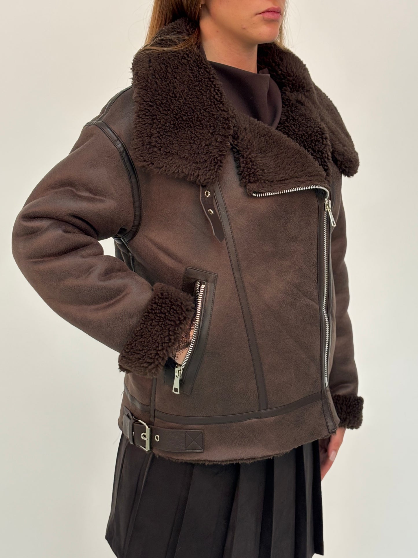 Susy Mix Montone corto MARRONE