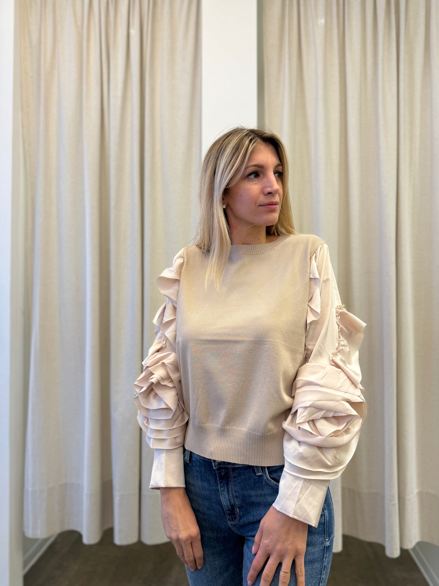 Loft88 Maglia manica con rouches e fiore in raso BEIGE