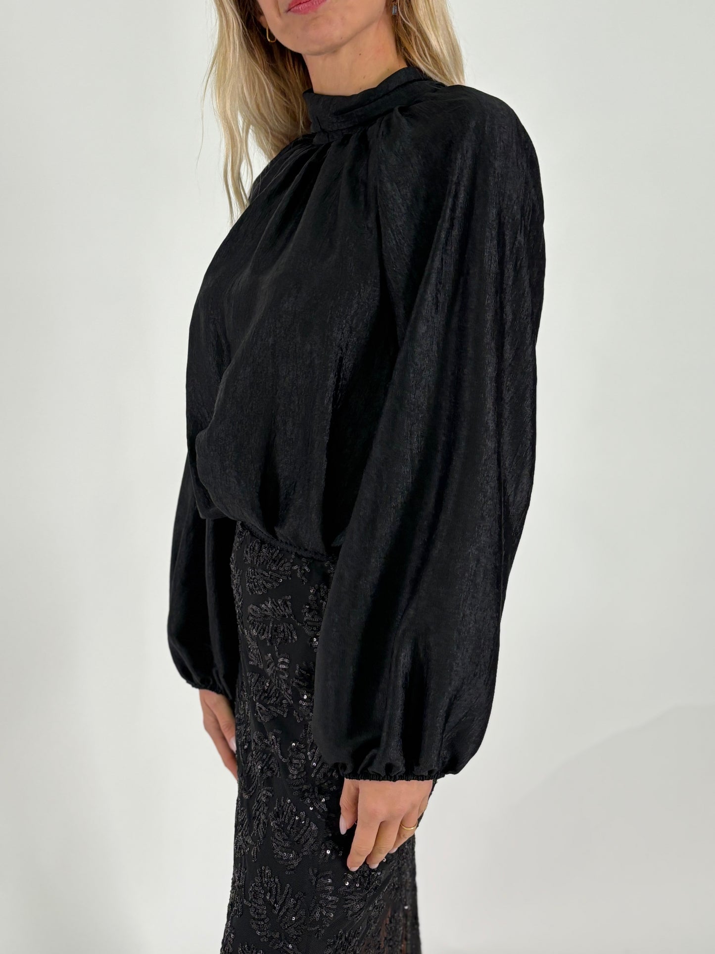 Tensione In Blusa ml fiocco dietro NERO