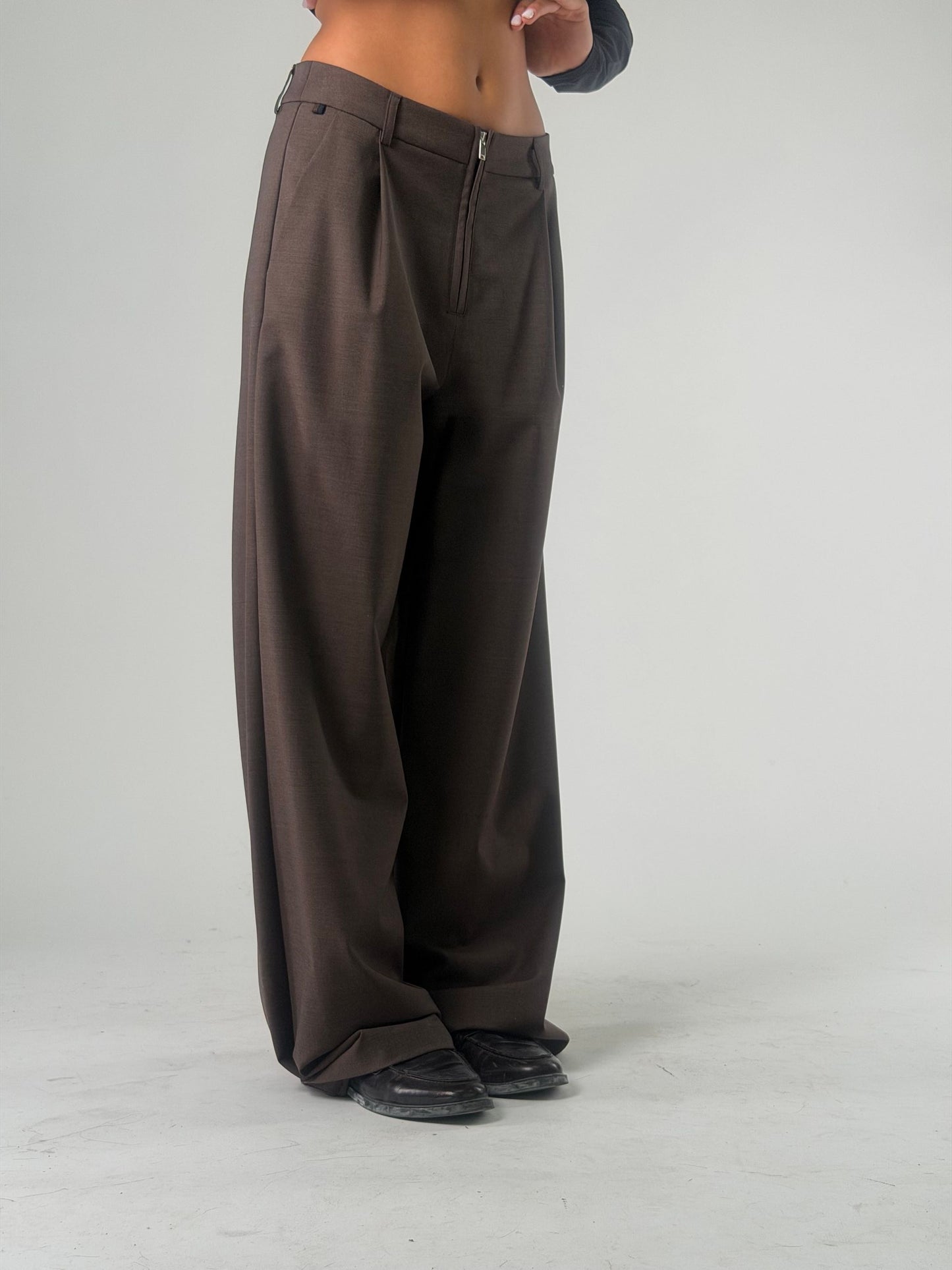 Pantalone palazzo con pence