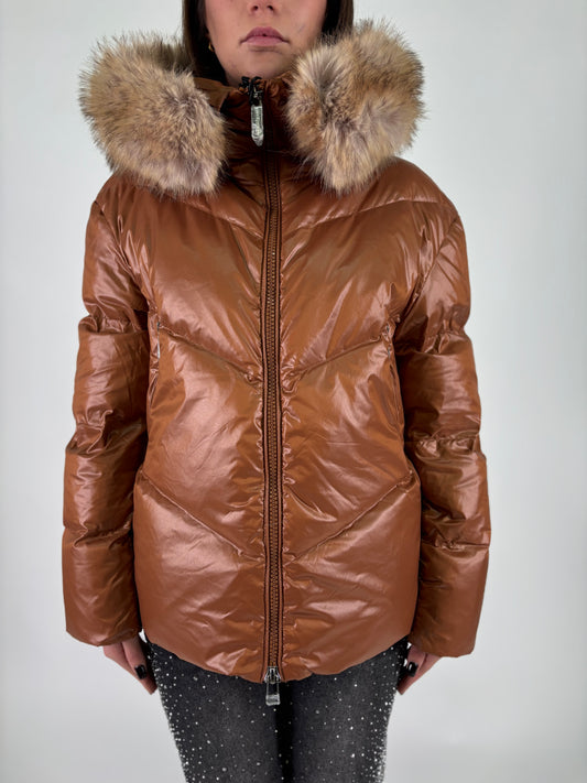 FREEDOMDAY piumino corto con cappuccio ecopelliccia CARAMELLO