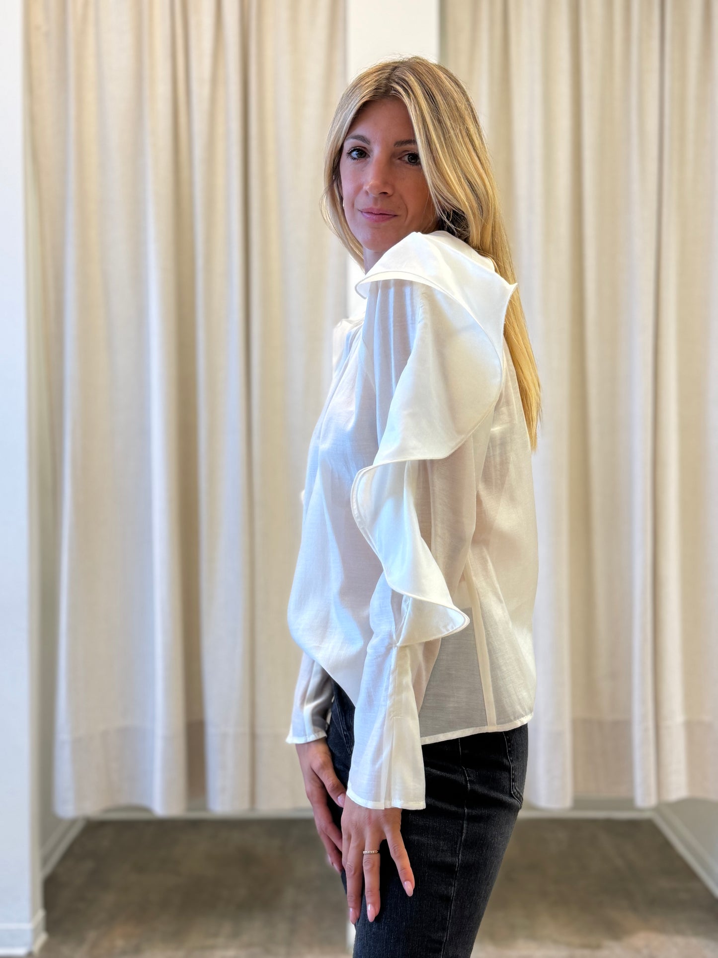 Philia Loft Blusa con rouches lungo la manica LATTE