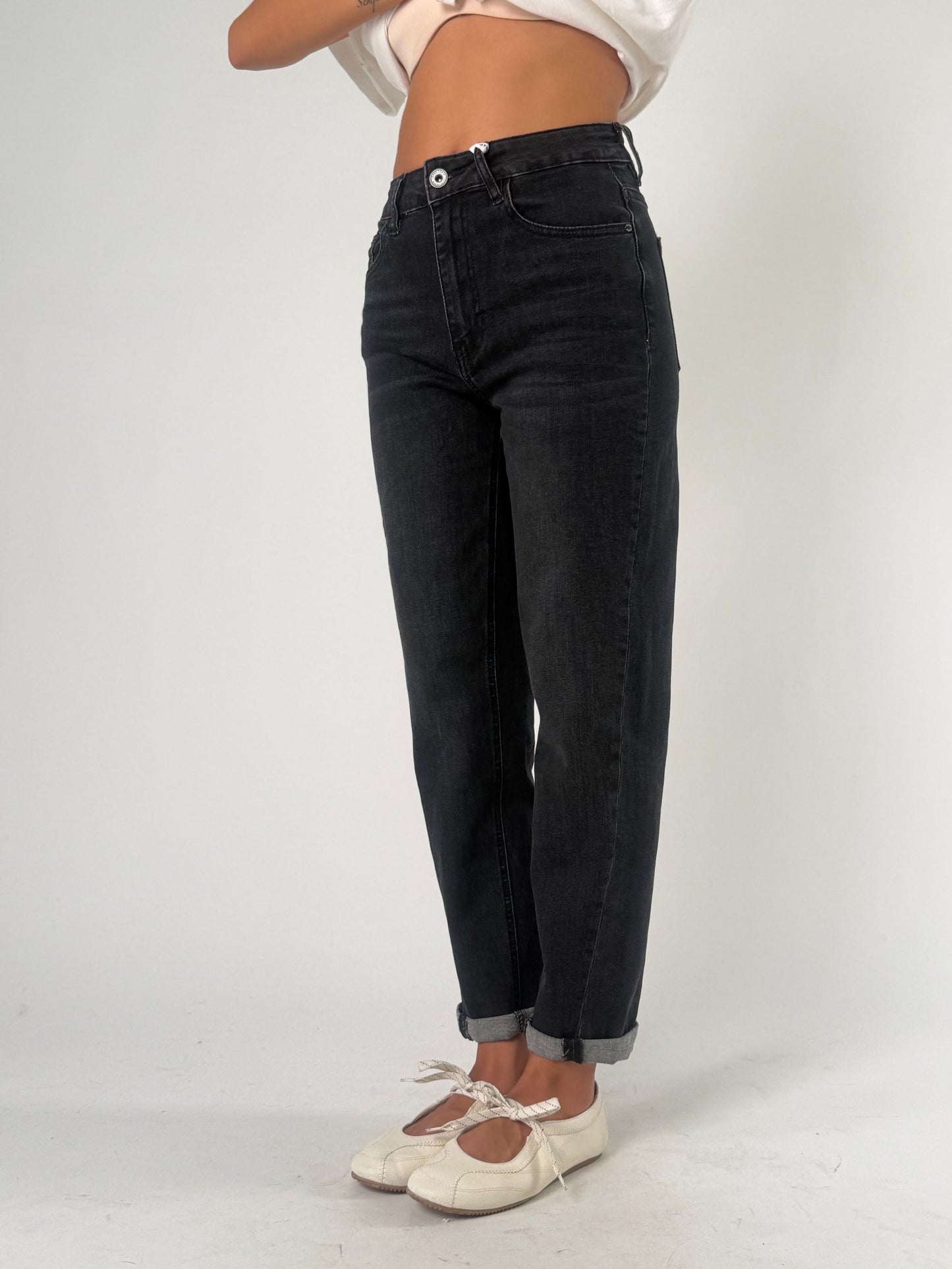 Jeans gamba comoda tessuto elasticizzato